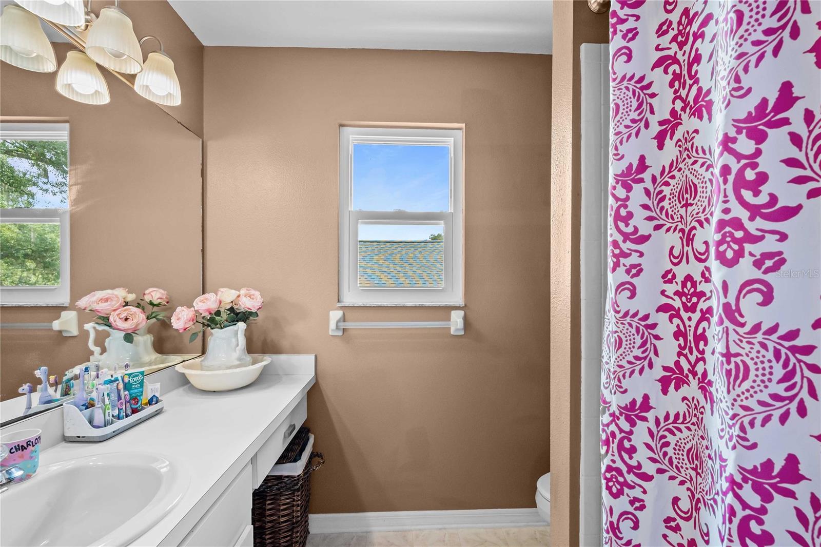 Secondary Bathroom- Upstairs