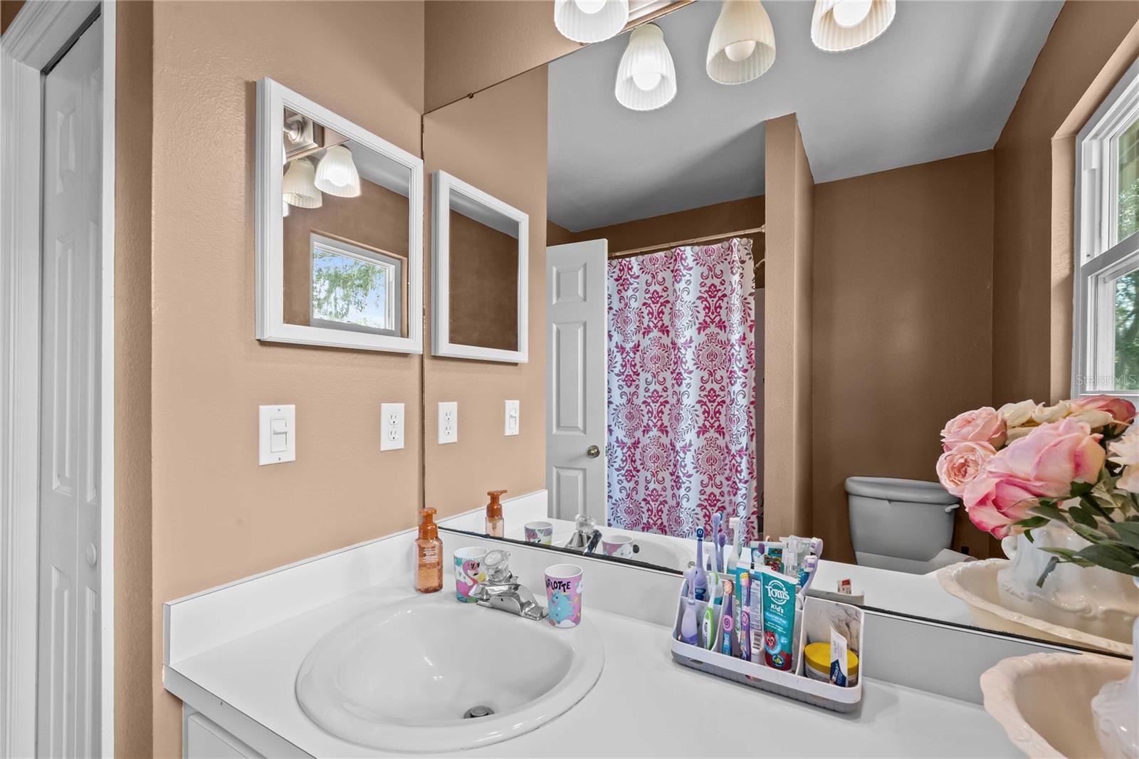 Secondary Bathroom- Upstairs