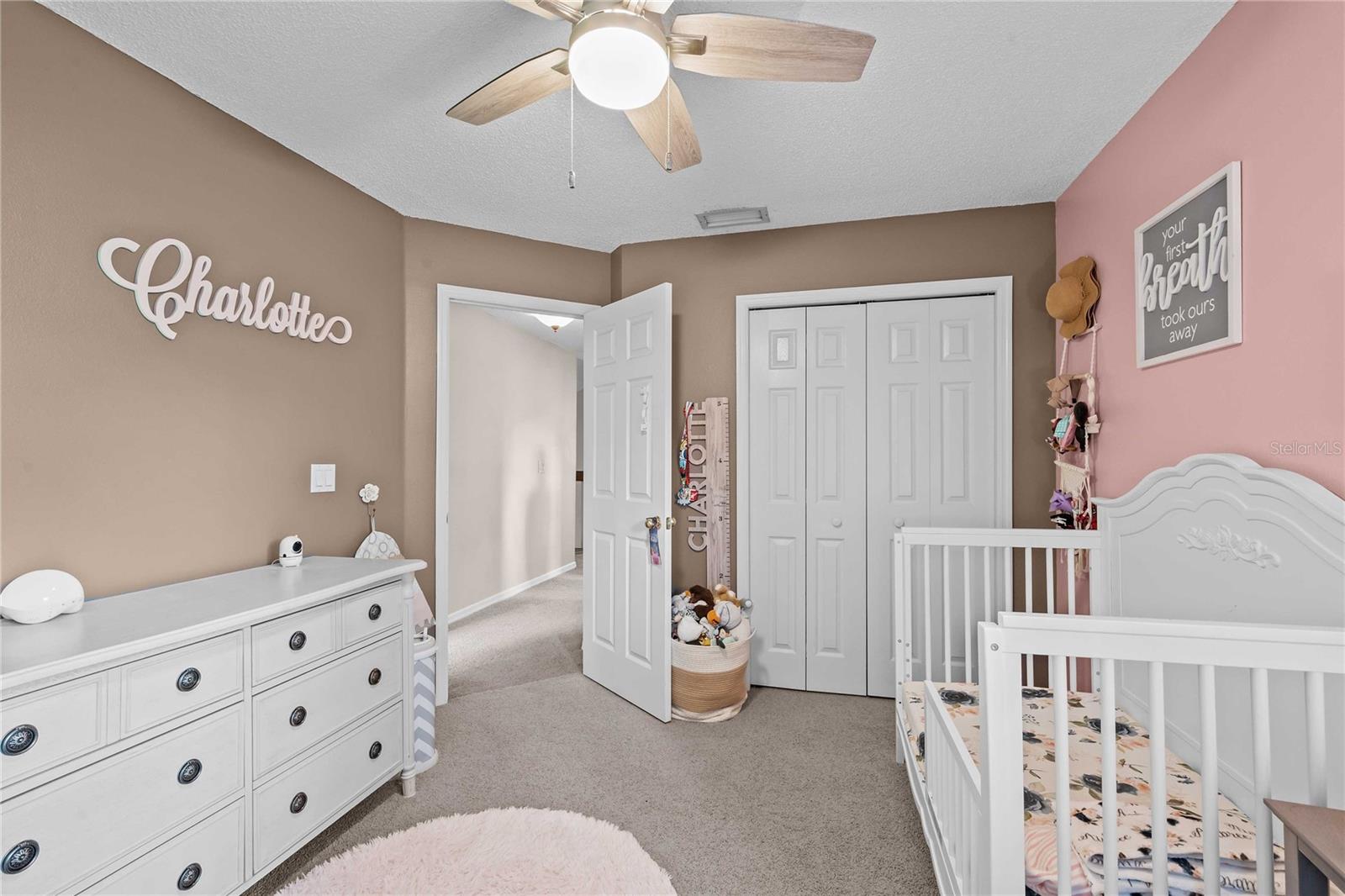 2nd Bedroom (Upstairs)
