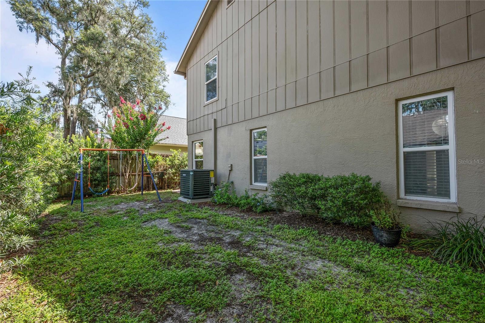 Large side yard
