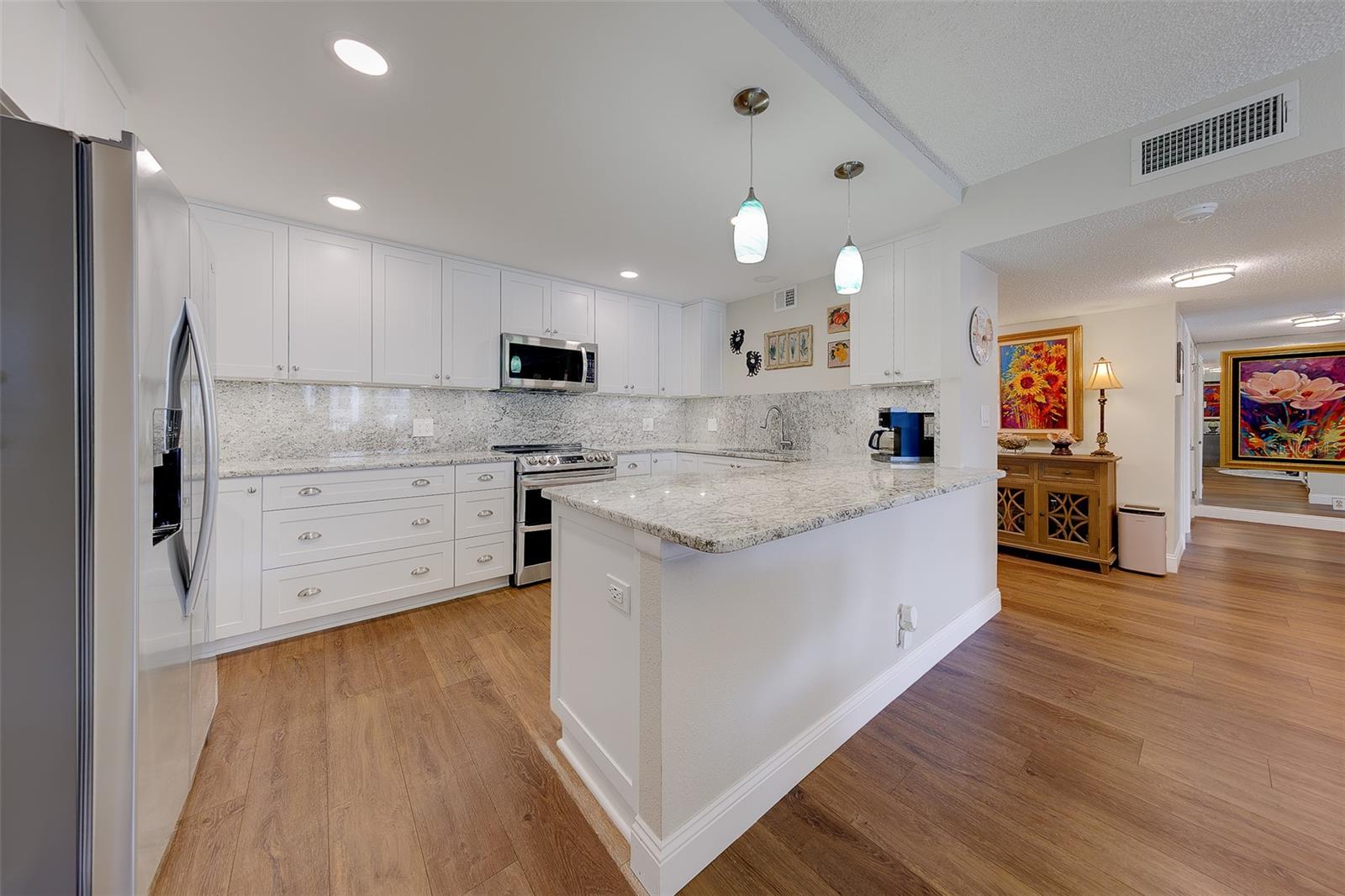 TB8527192