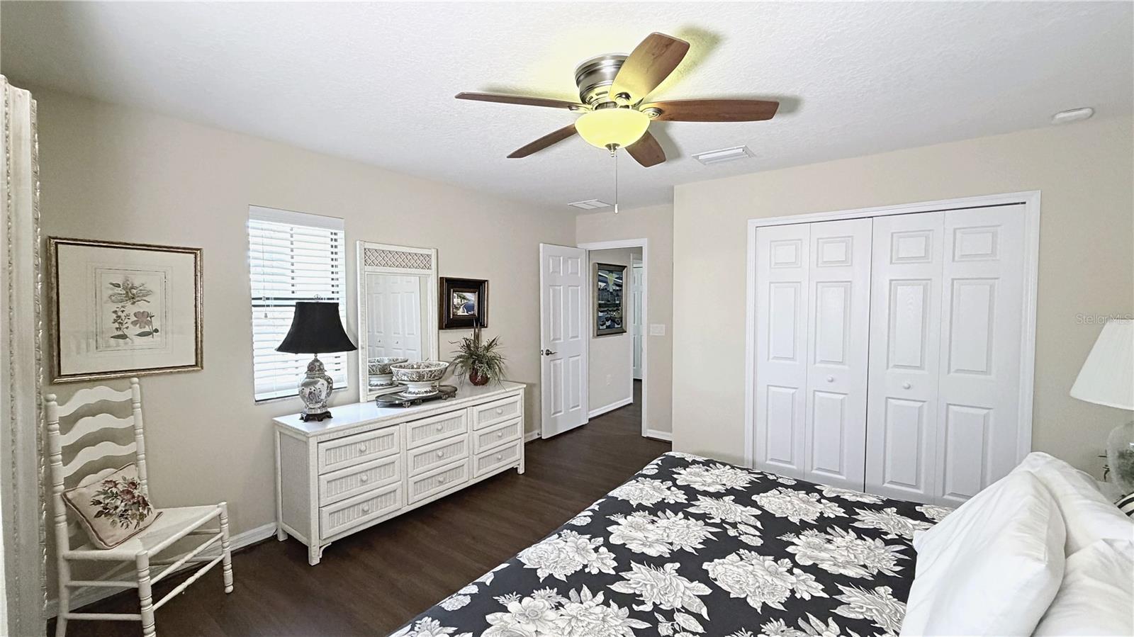 TB8527238