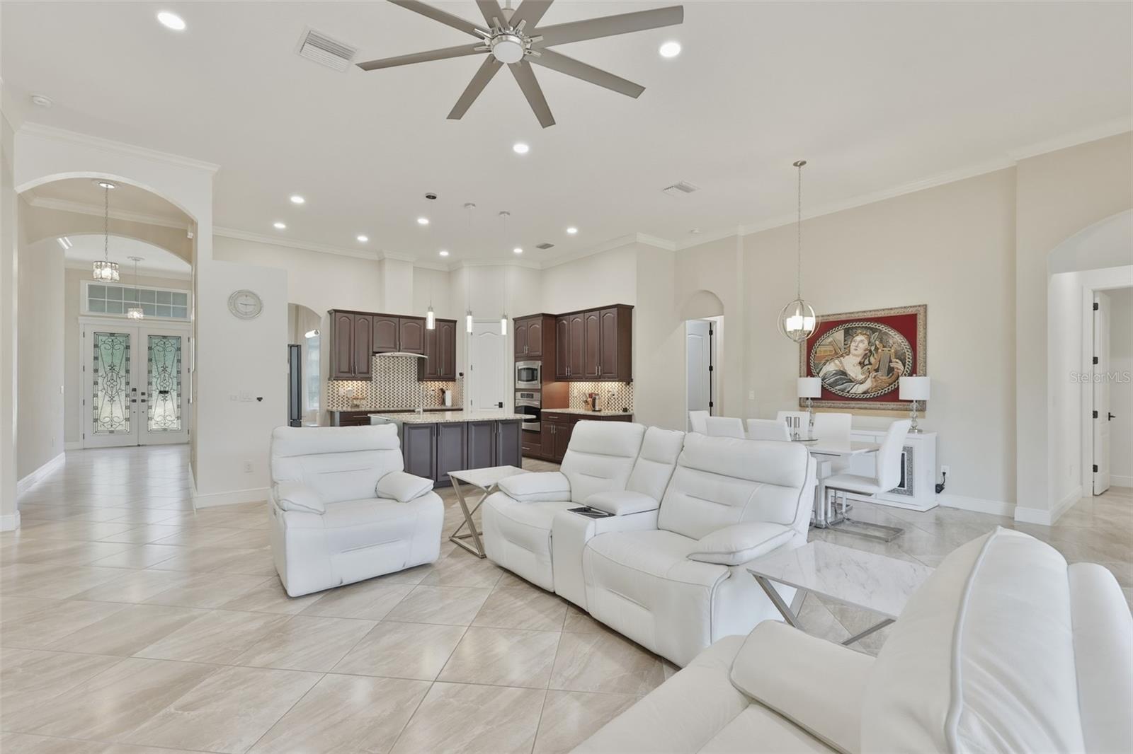 TB8527476