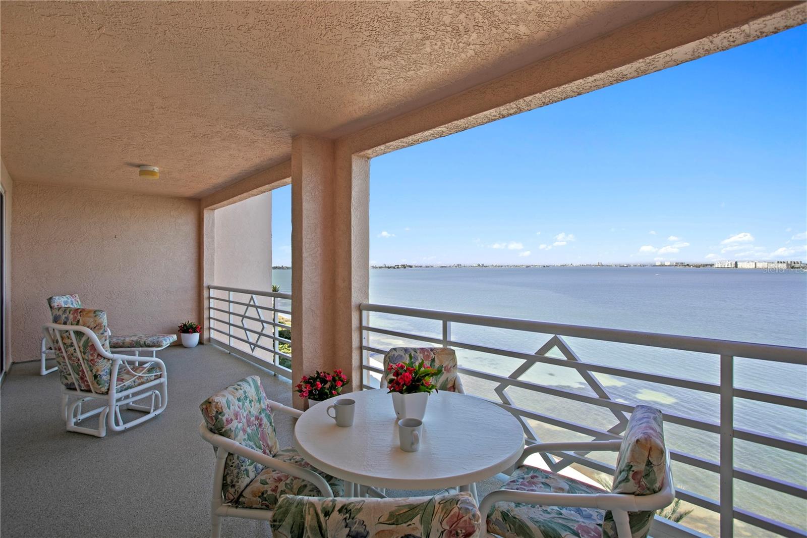TB8527522