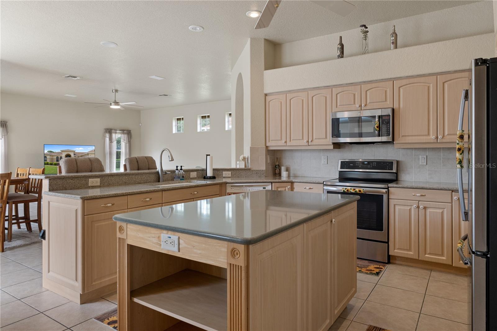 W7887493
