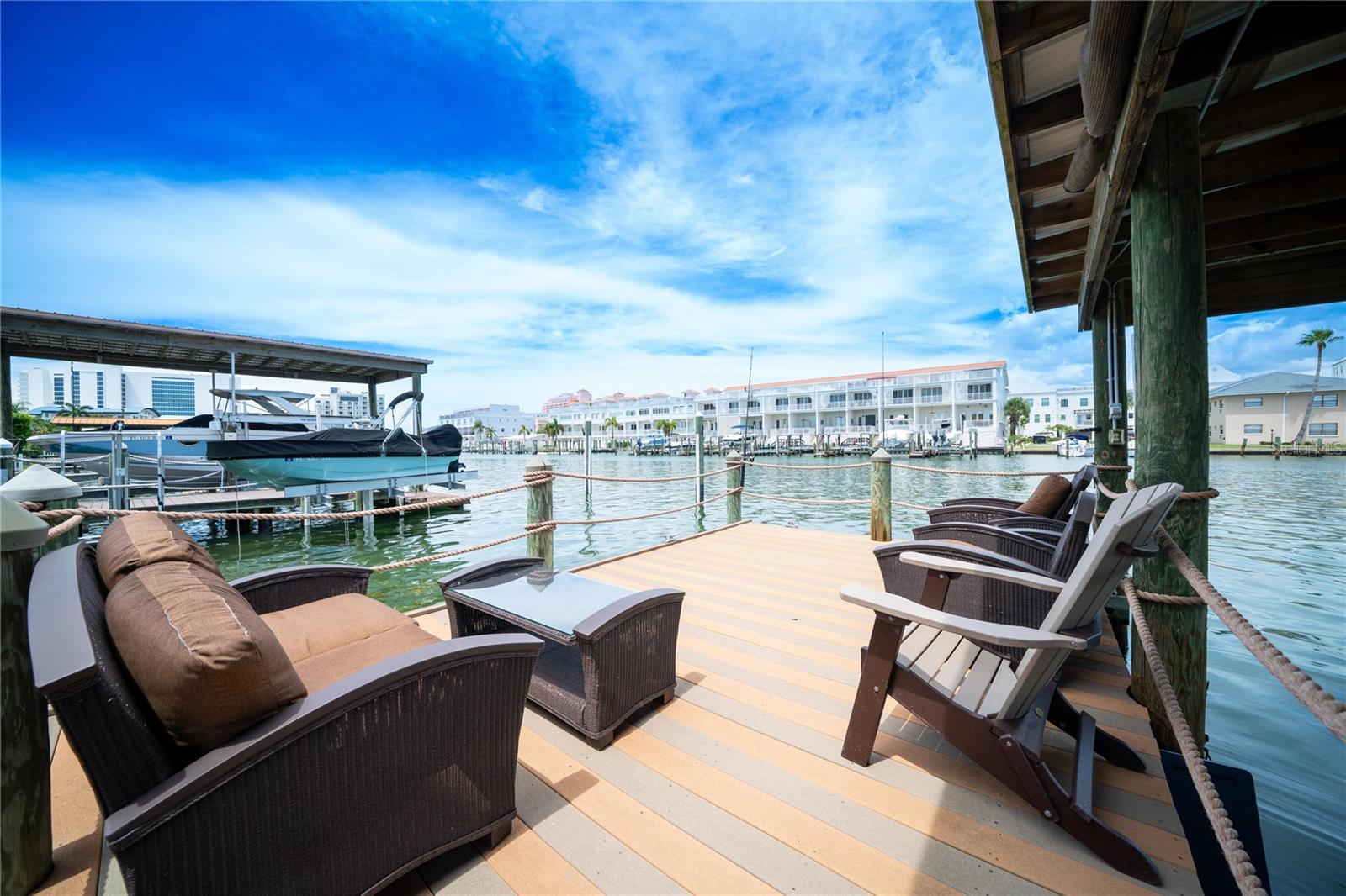 O6423744