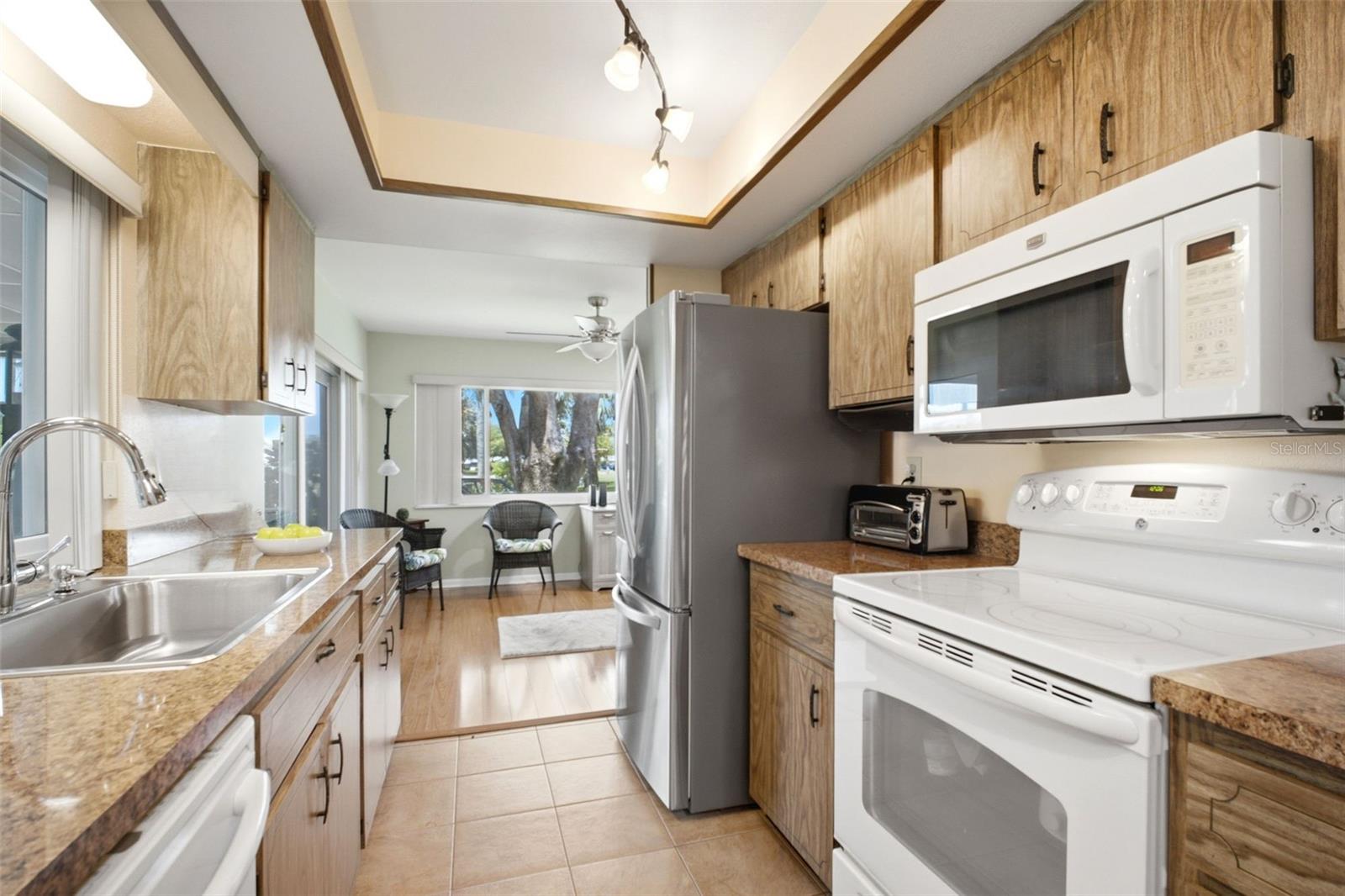 Plenty of cabinet and countertop space~