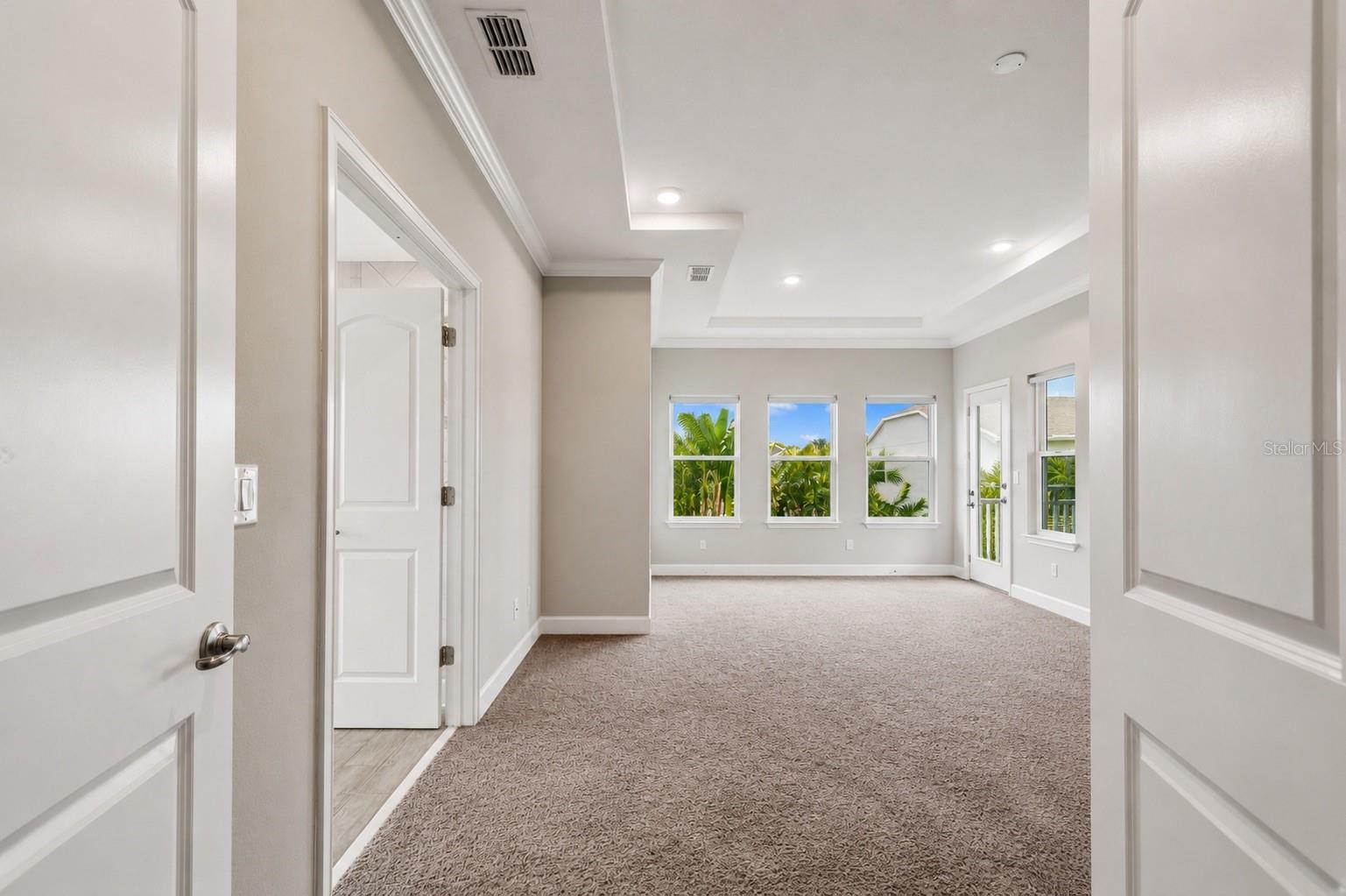 2nd Floor primary suite