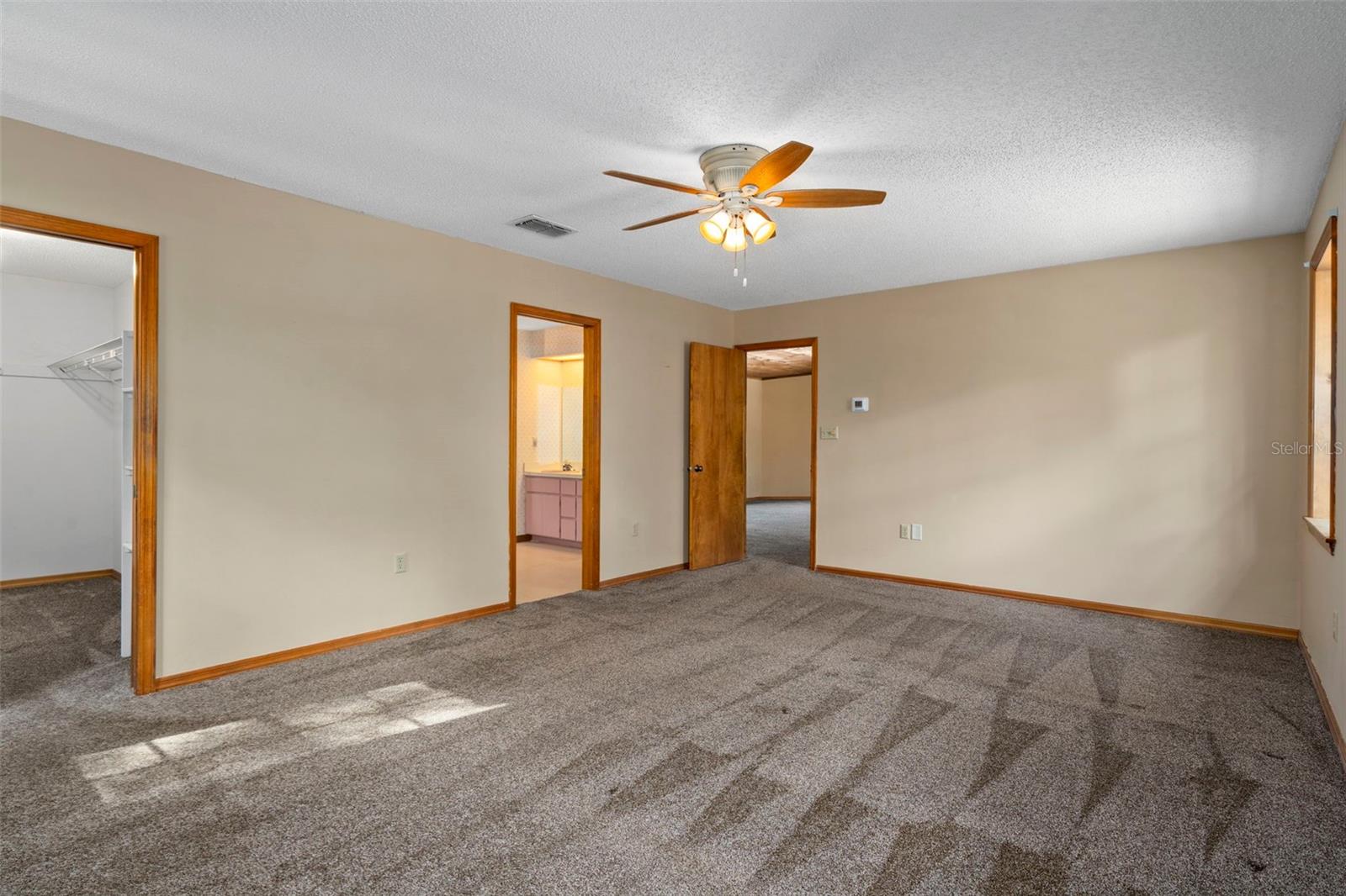 Primary Bedroom, Upstairs