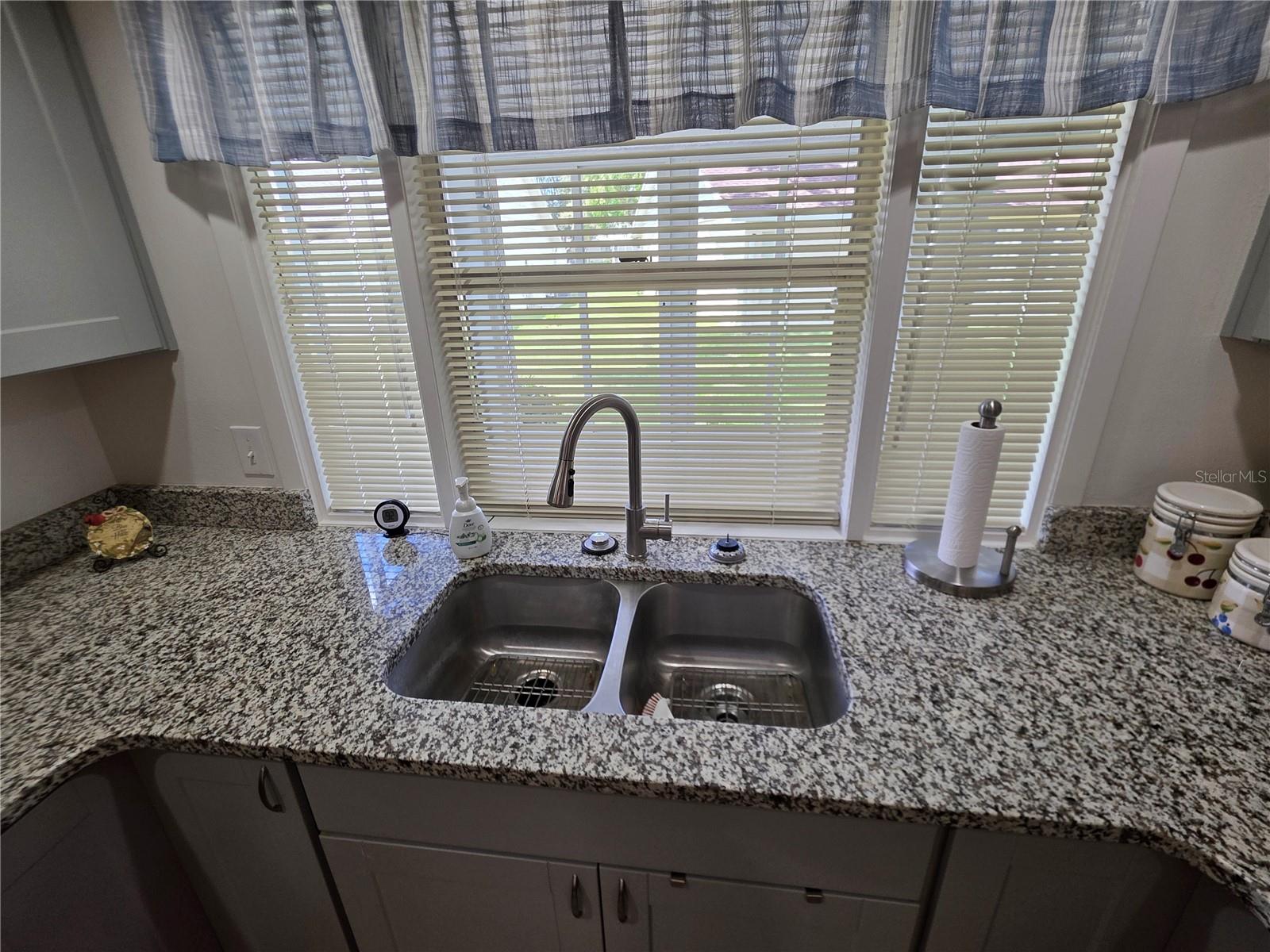 DUAL SINKS