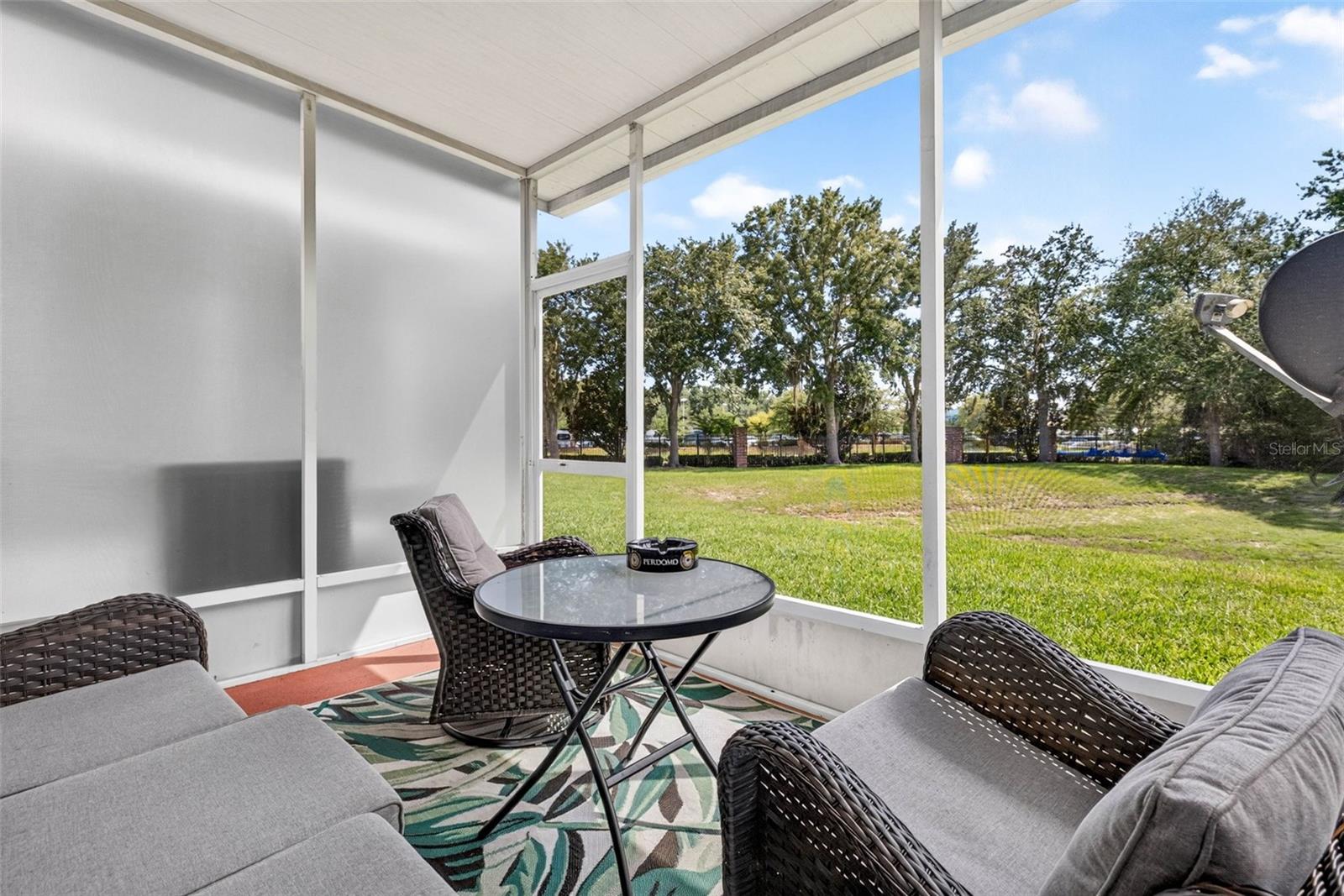 screen enclosed porch