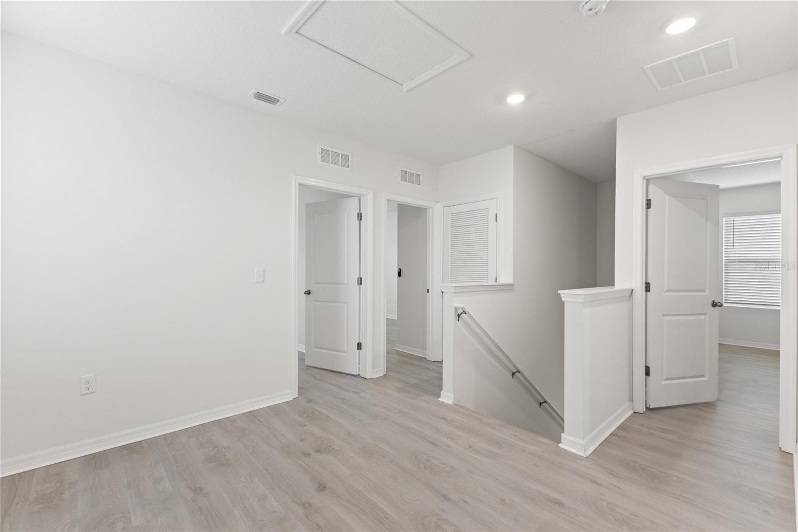 Loft - Upstairs