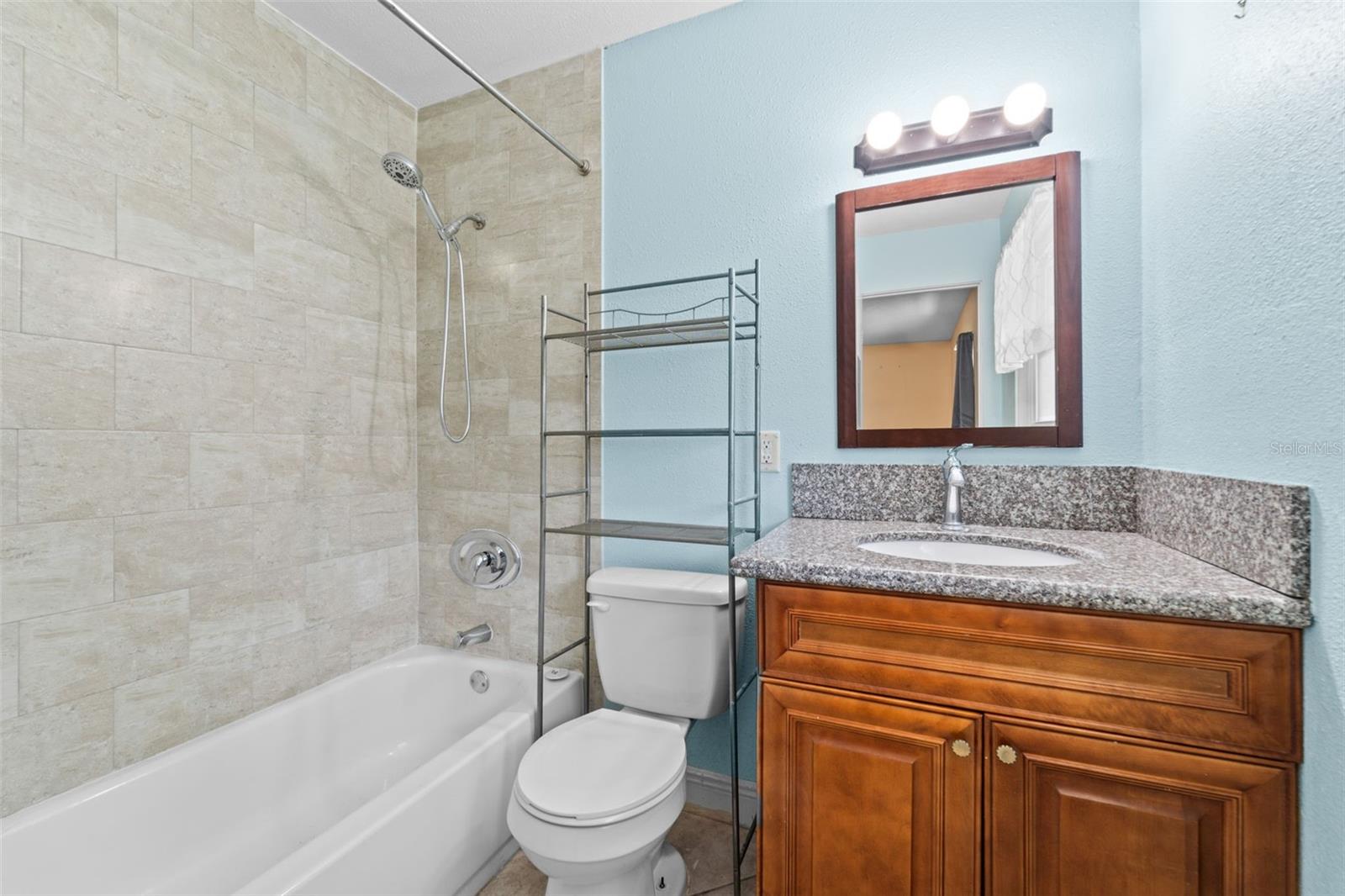 Secondary BathroomEn Suite
