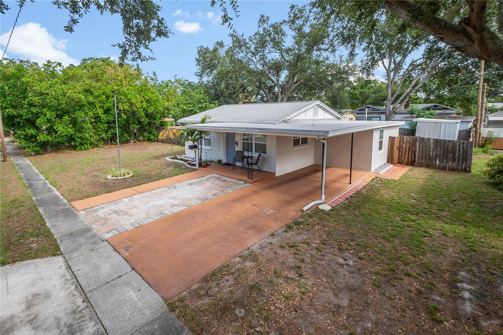1-car carport