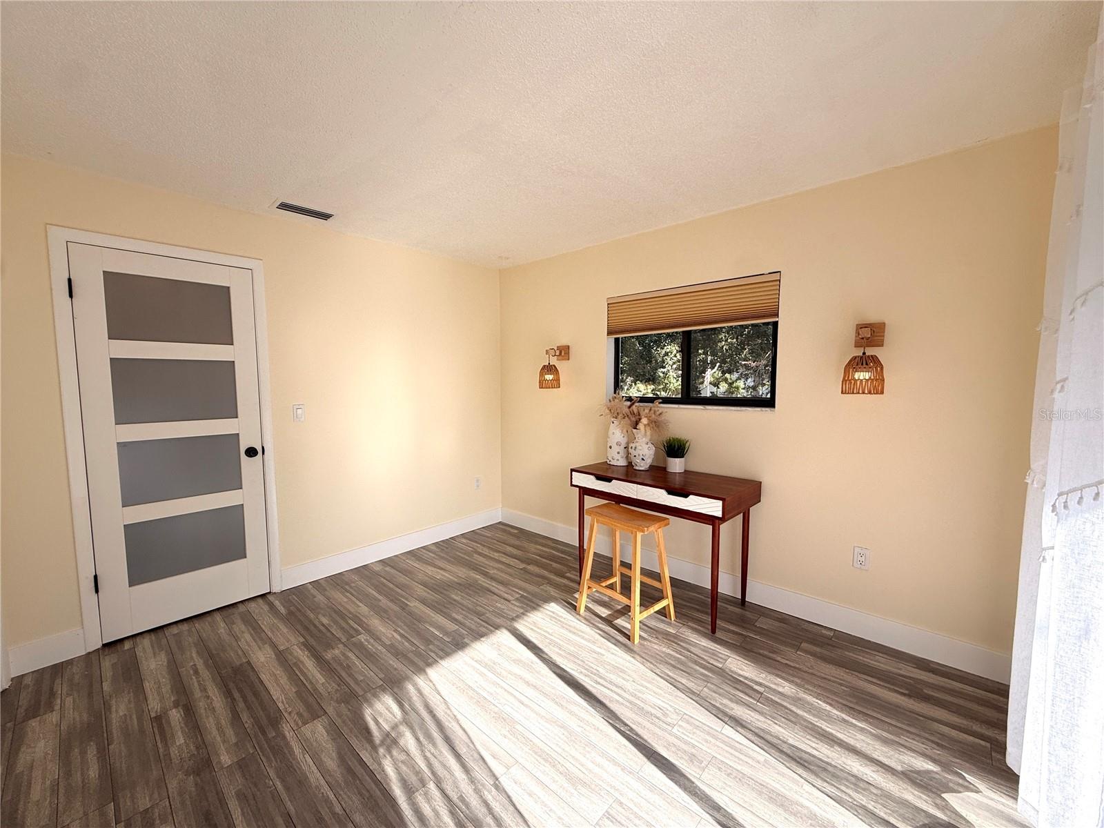 2nd Bedroom entrance