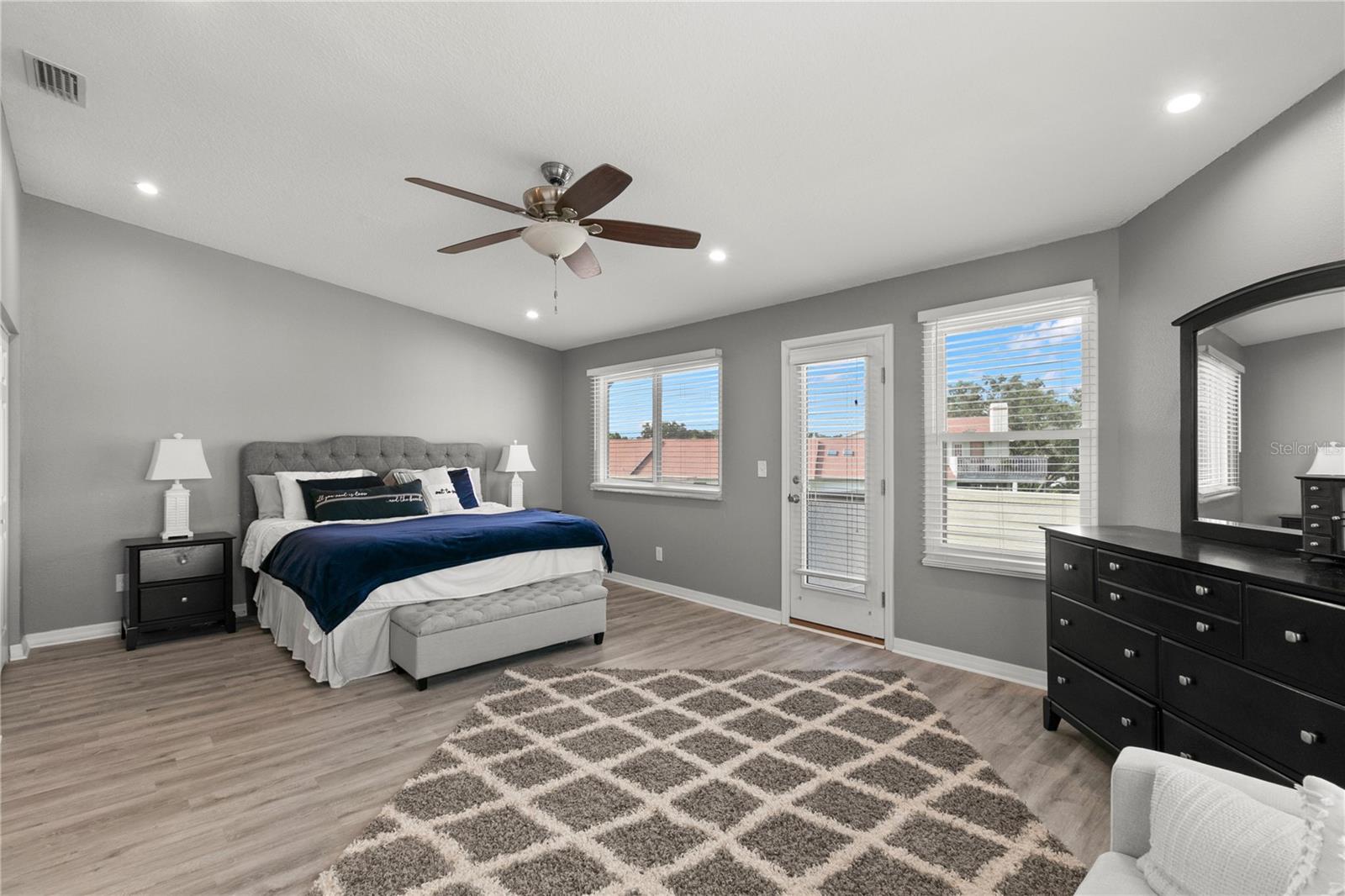 3rd Level-Master/Ensuite w/a view