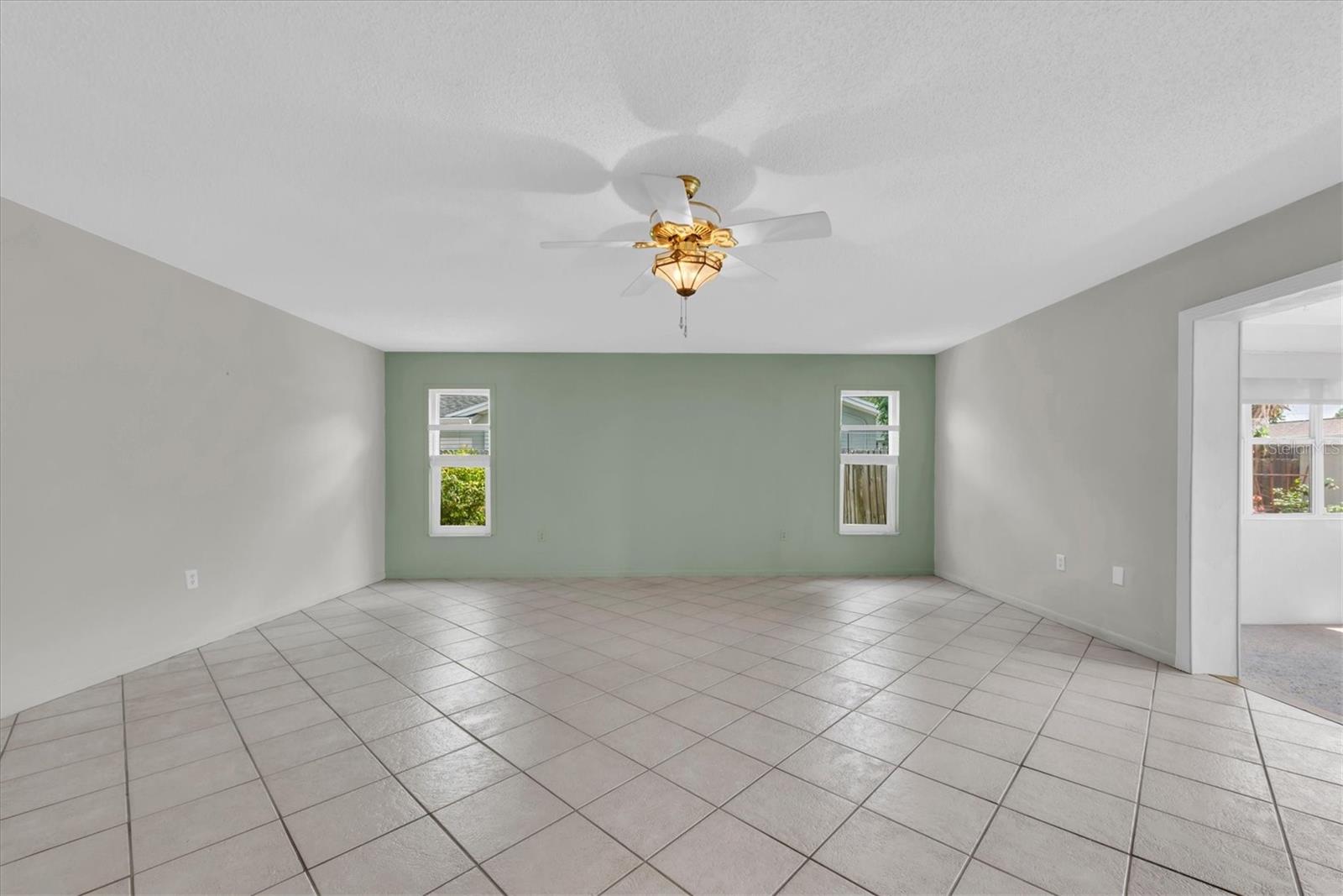 Living Room leading to Florida Room
