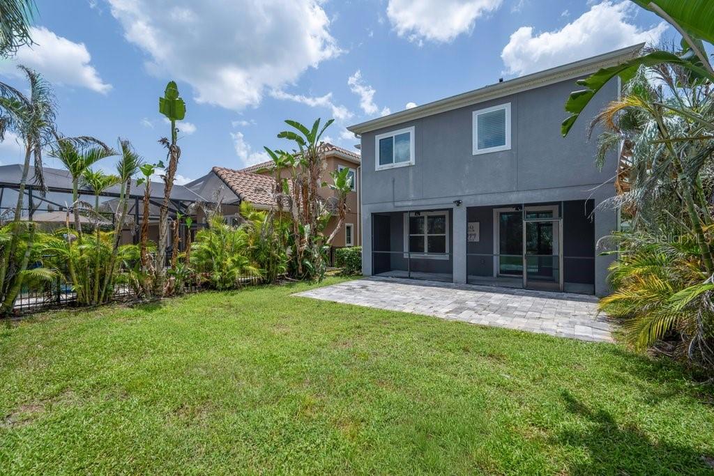 PRIVATE FENCED YARD