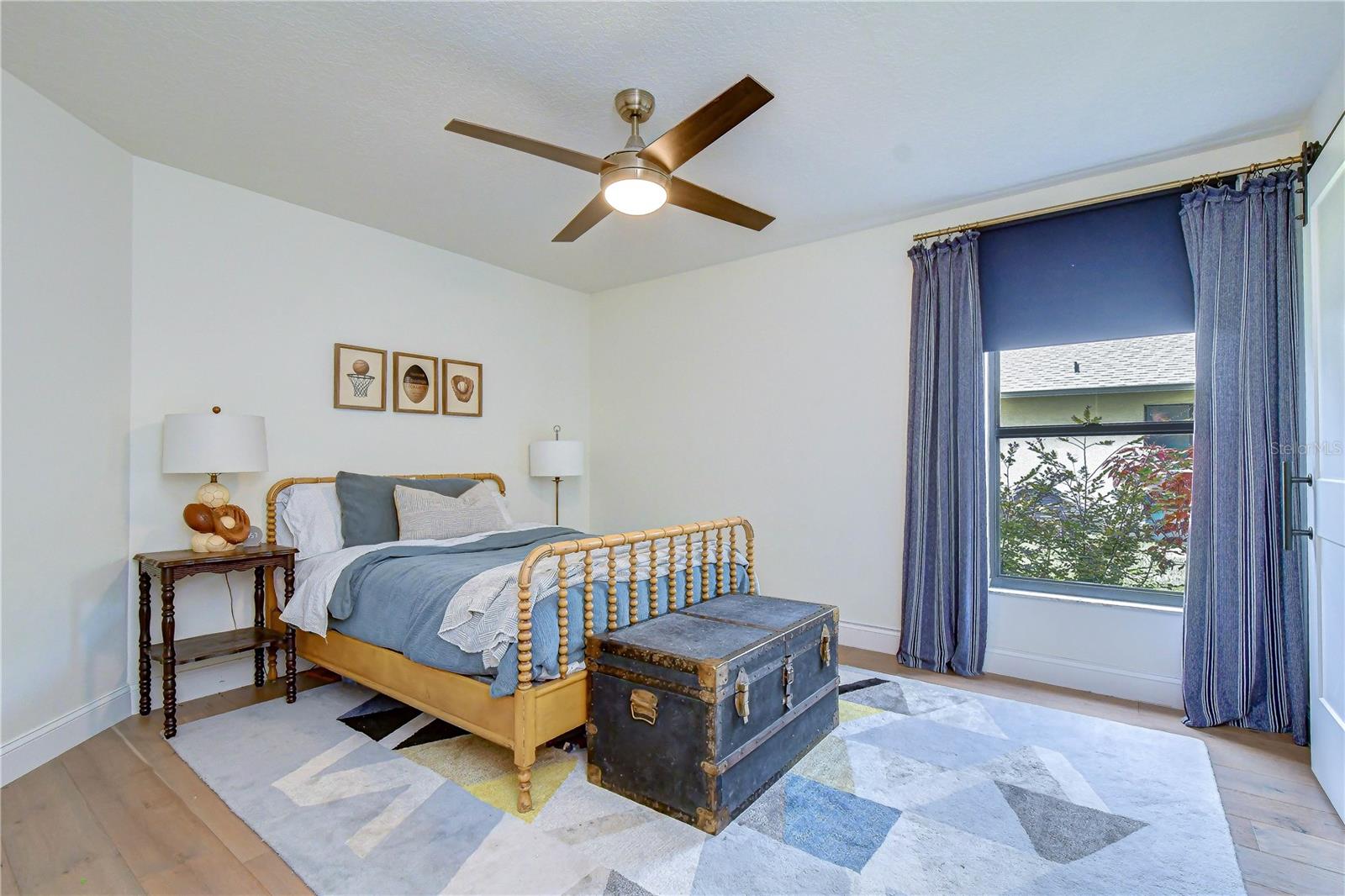 TB8528030