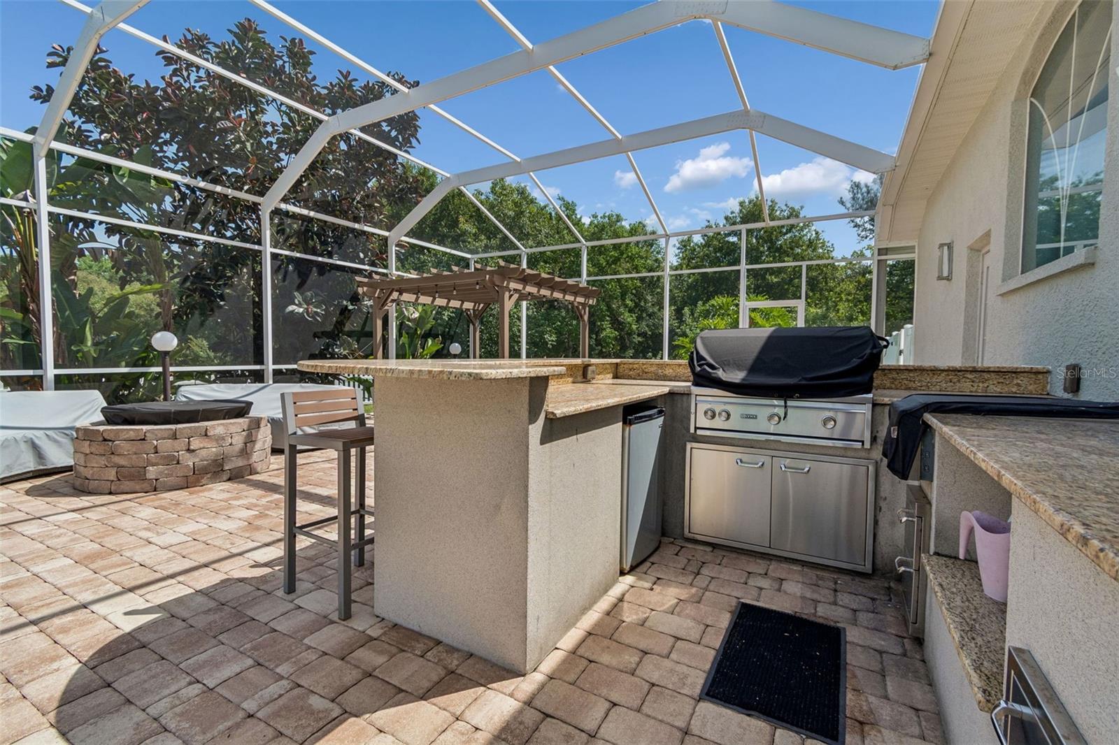 Outdoor Kitchen