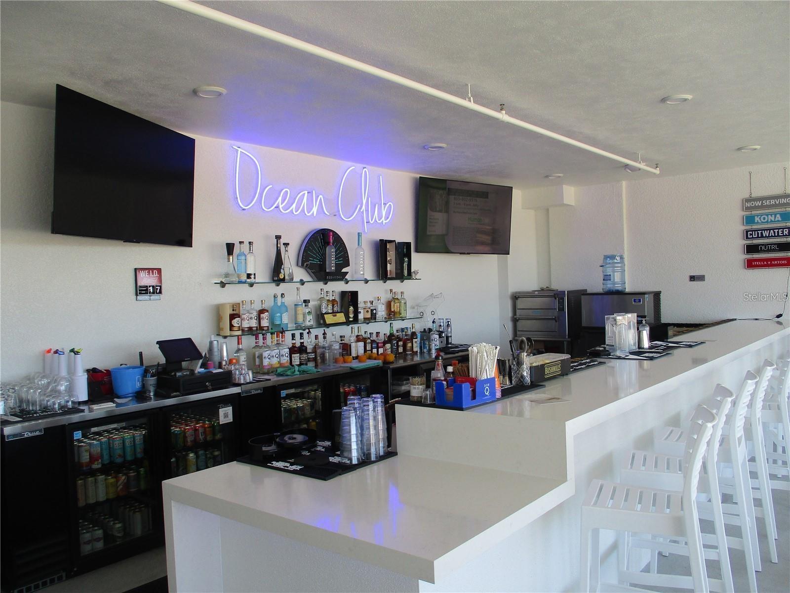 2ND FLOOR BAR AREA