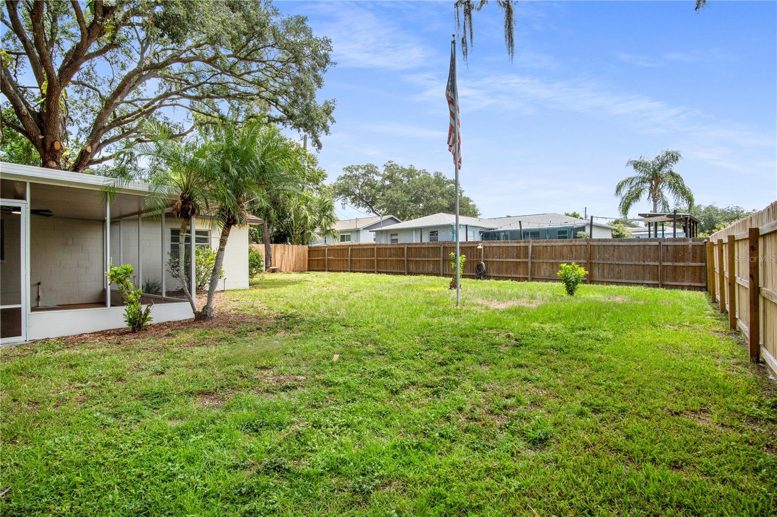 Oversized fully fenced backyard