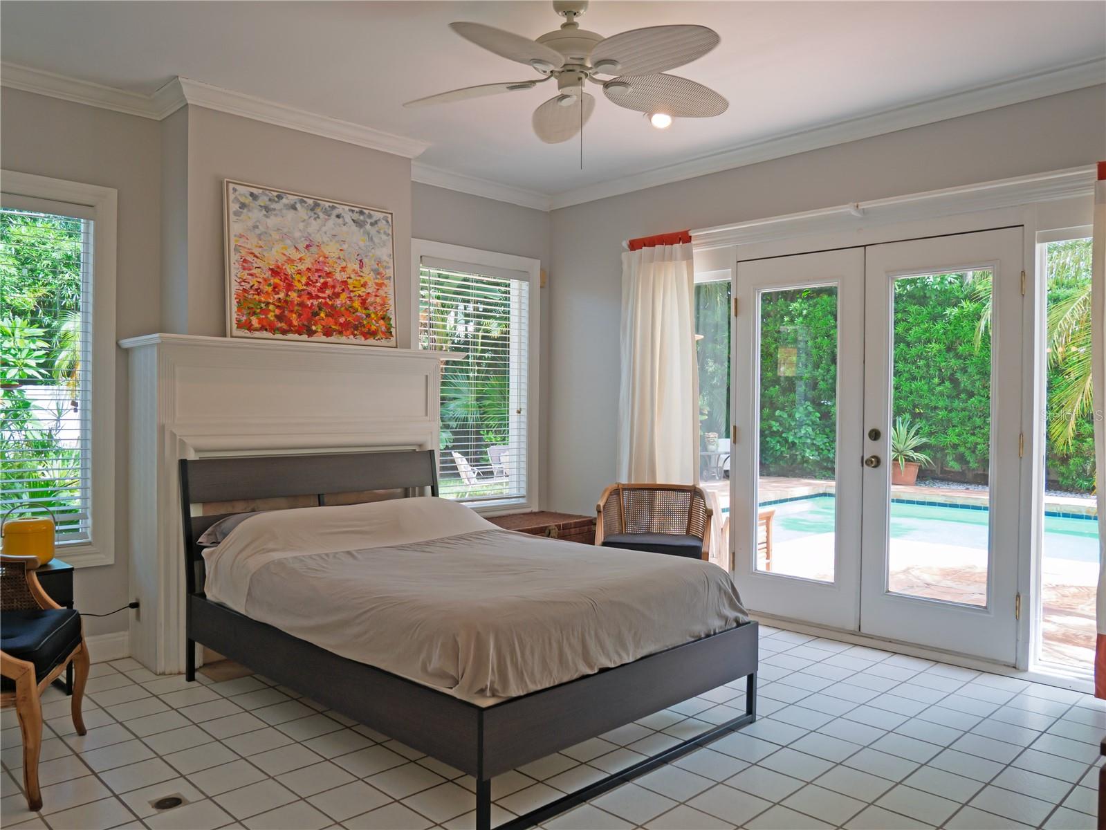Bedroom 2 (with bathroom suite)