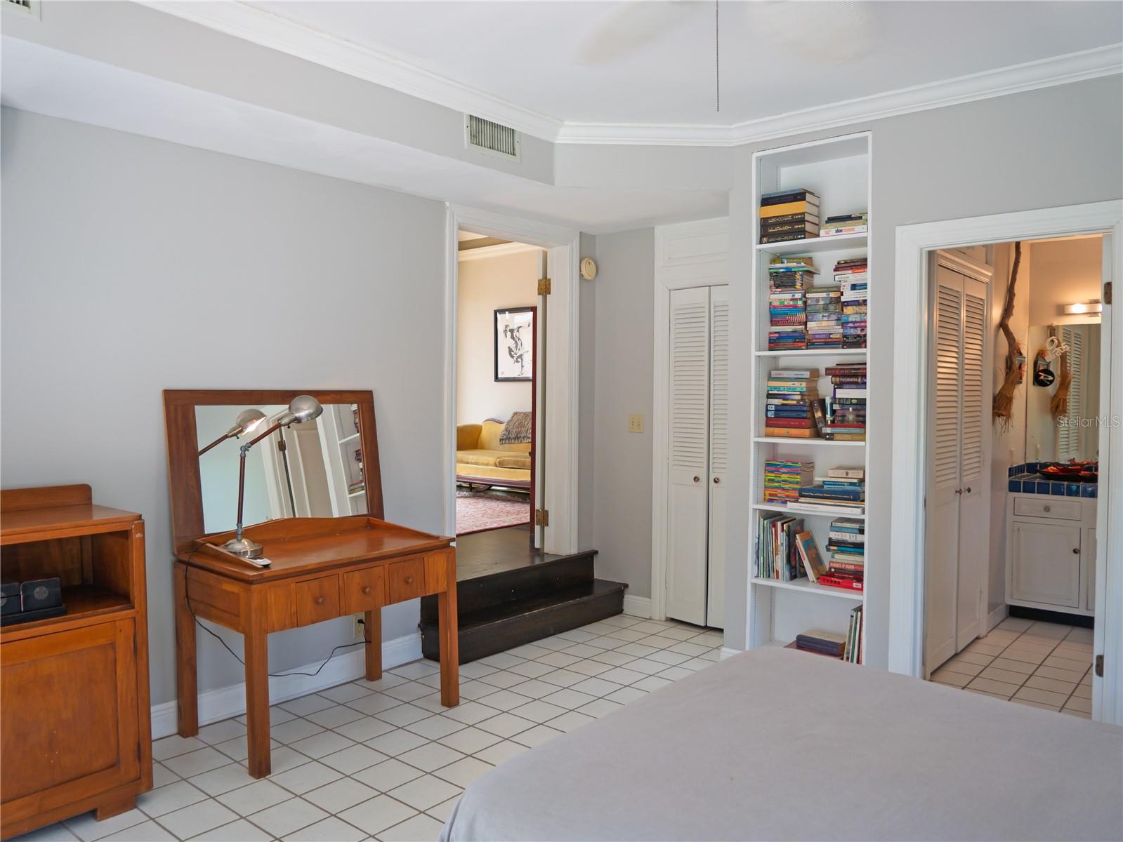 Bedroom 2 (with bathroom suite)