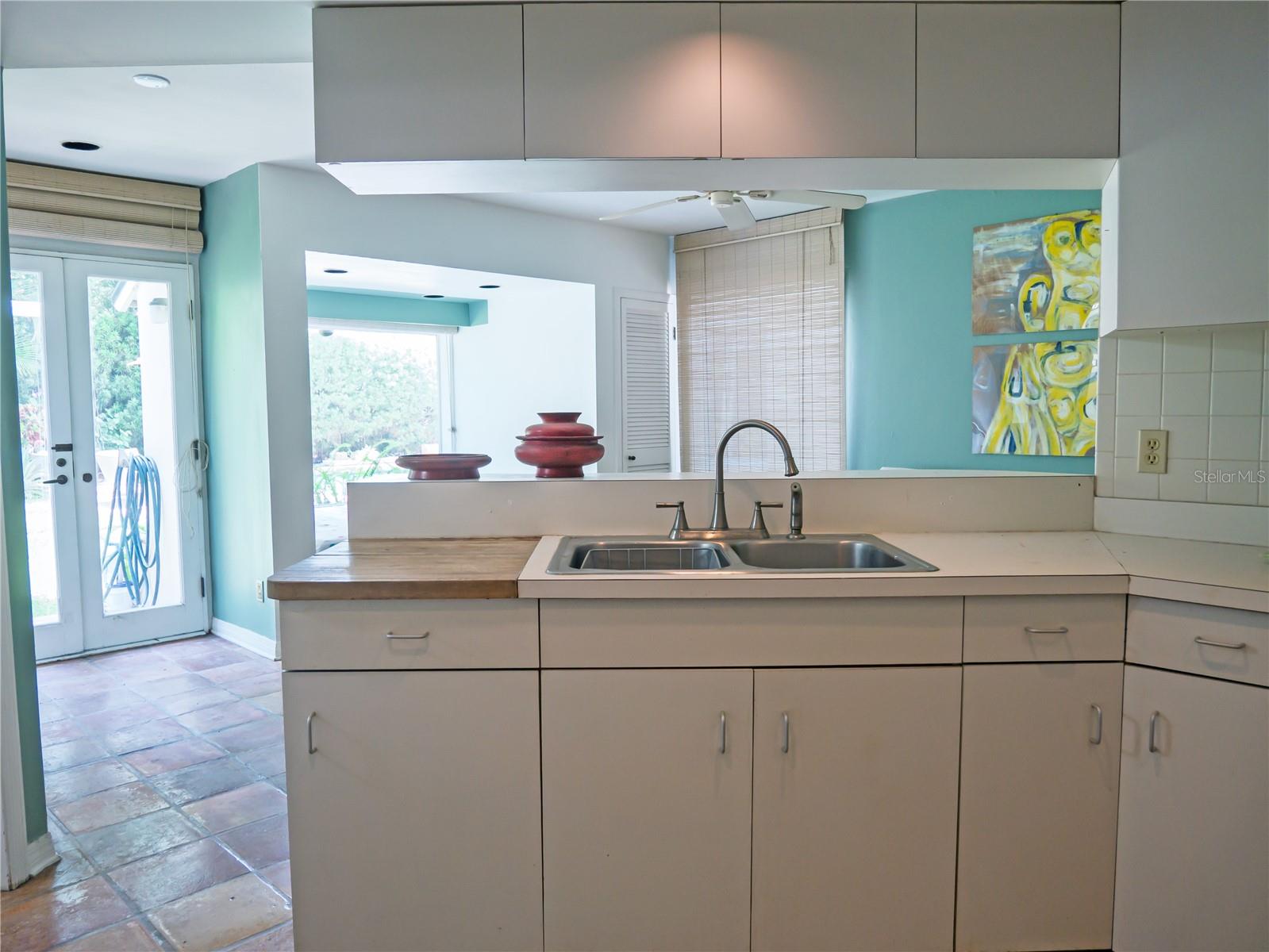 Guest House Kitchen