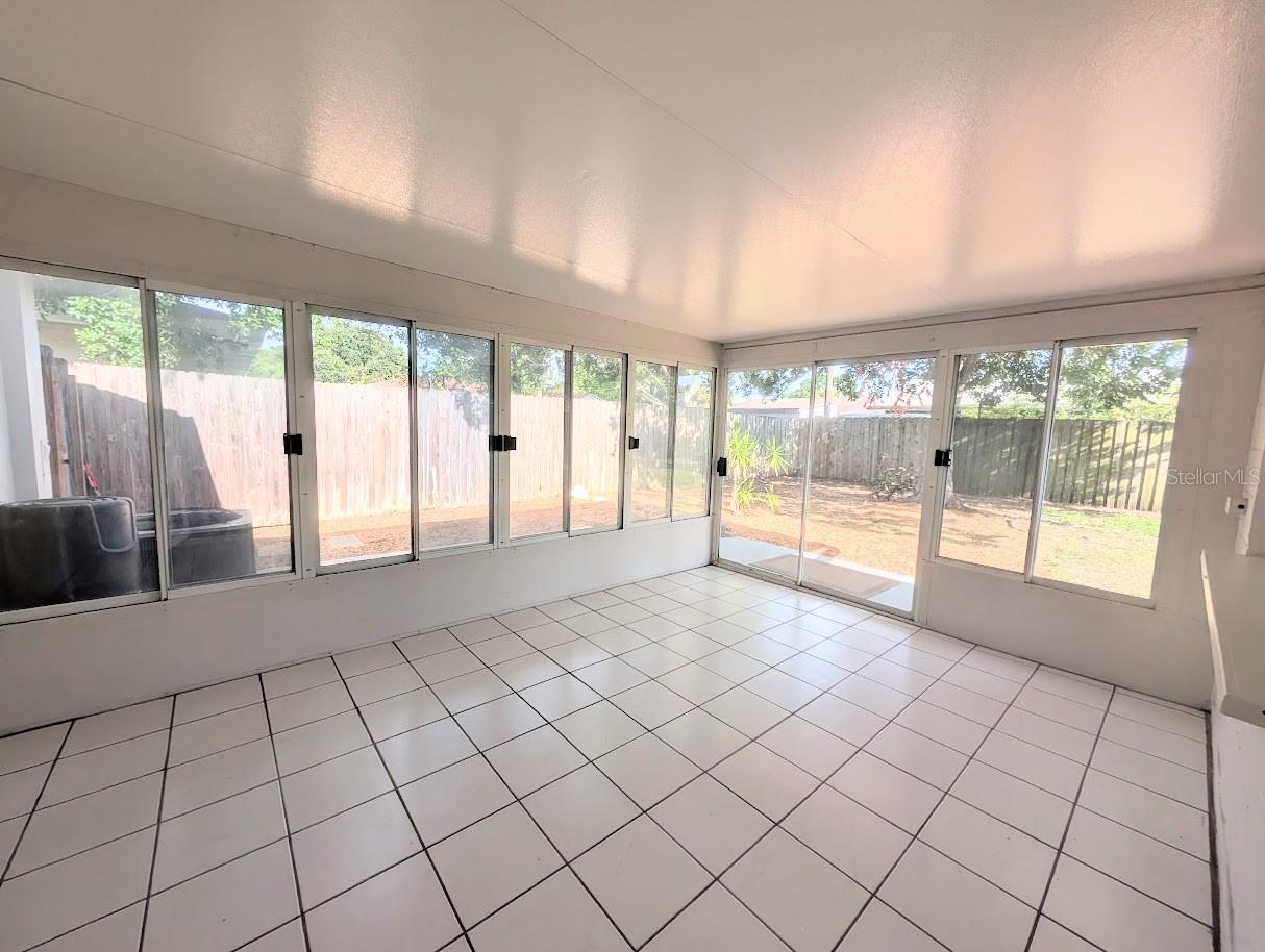 insulated sunroom