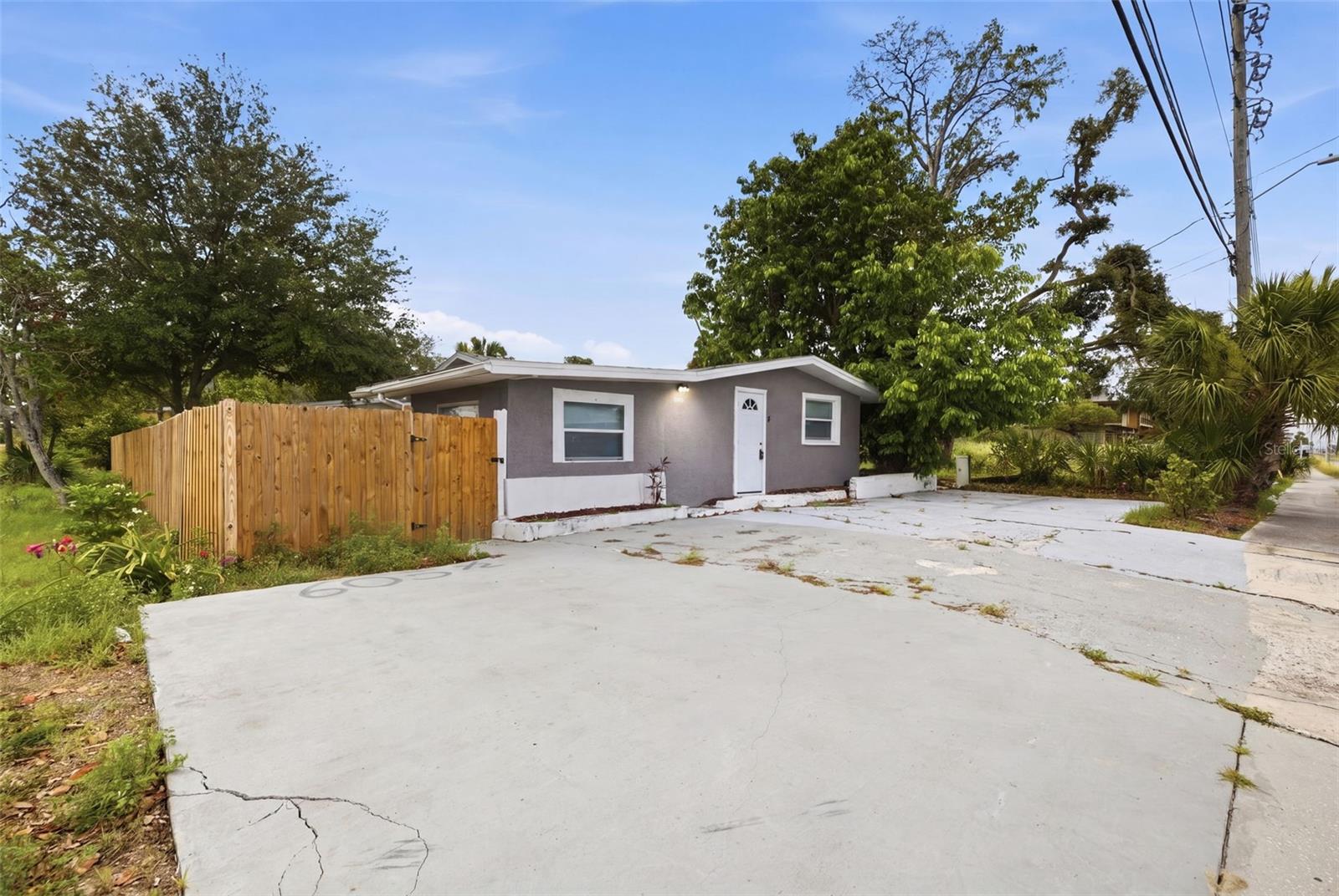 TB8528158