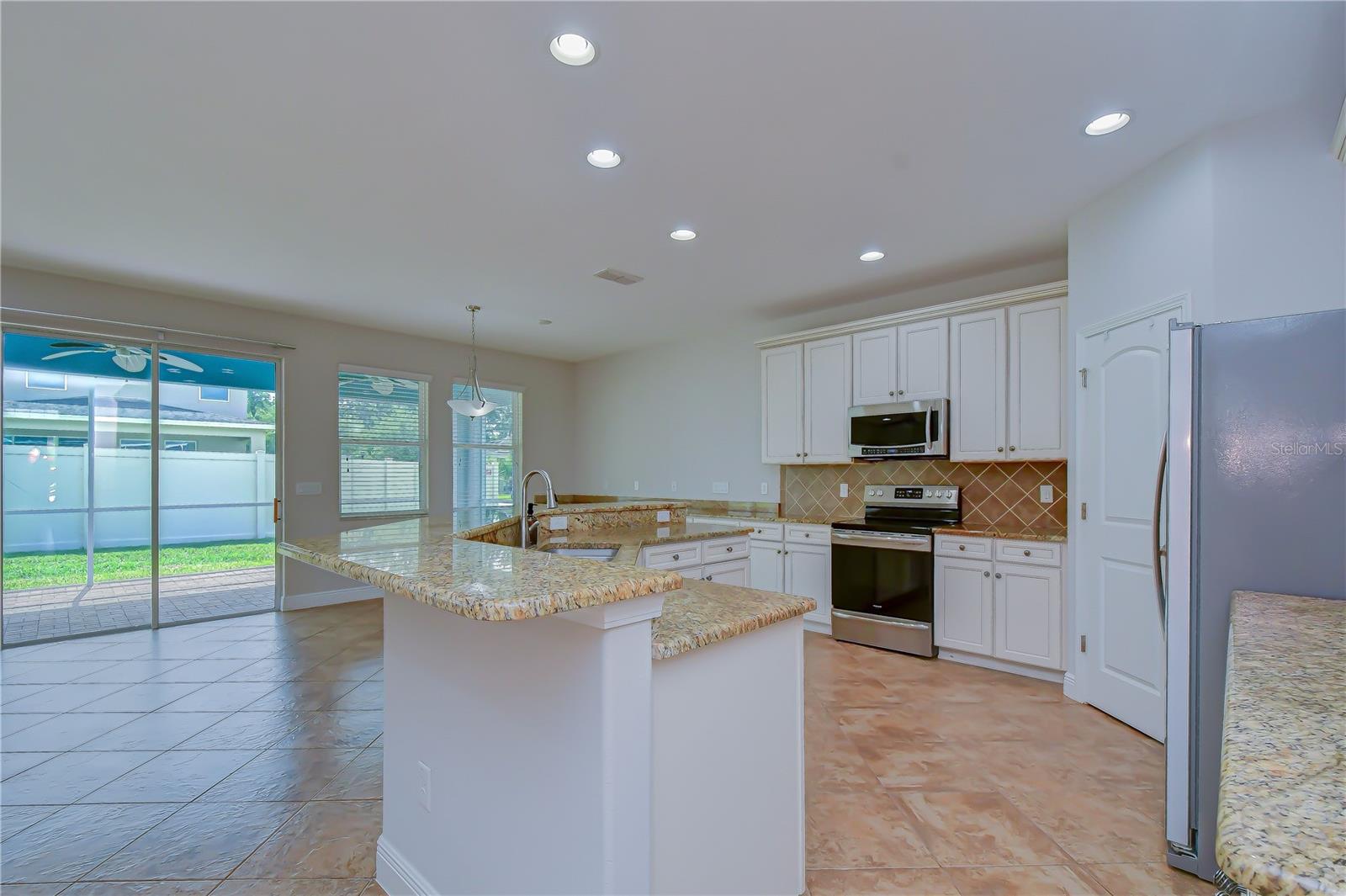 42-inch cabinetry with abundant storage.