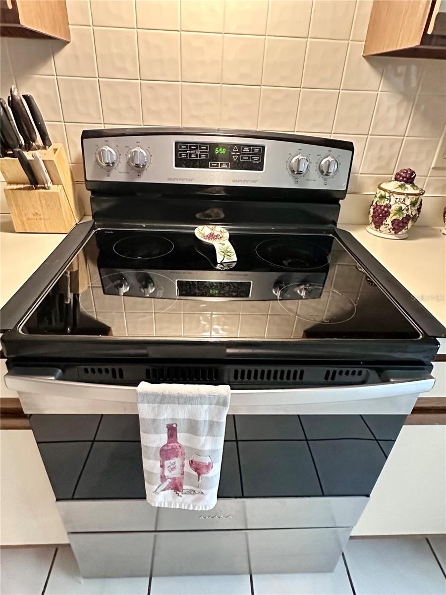 Kitchen - New Stove