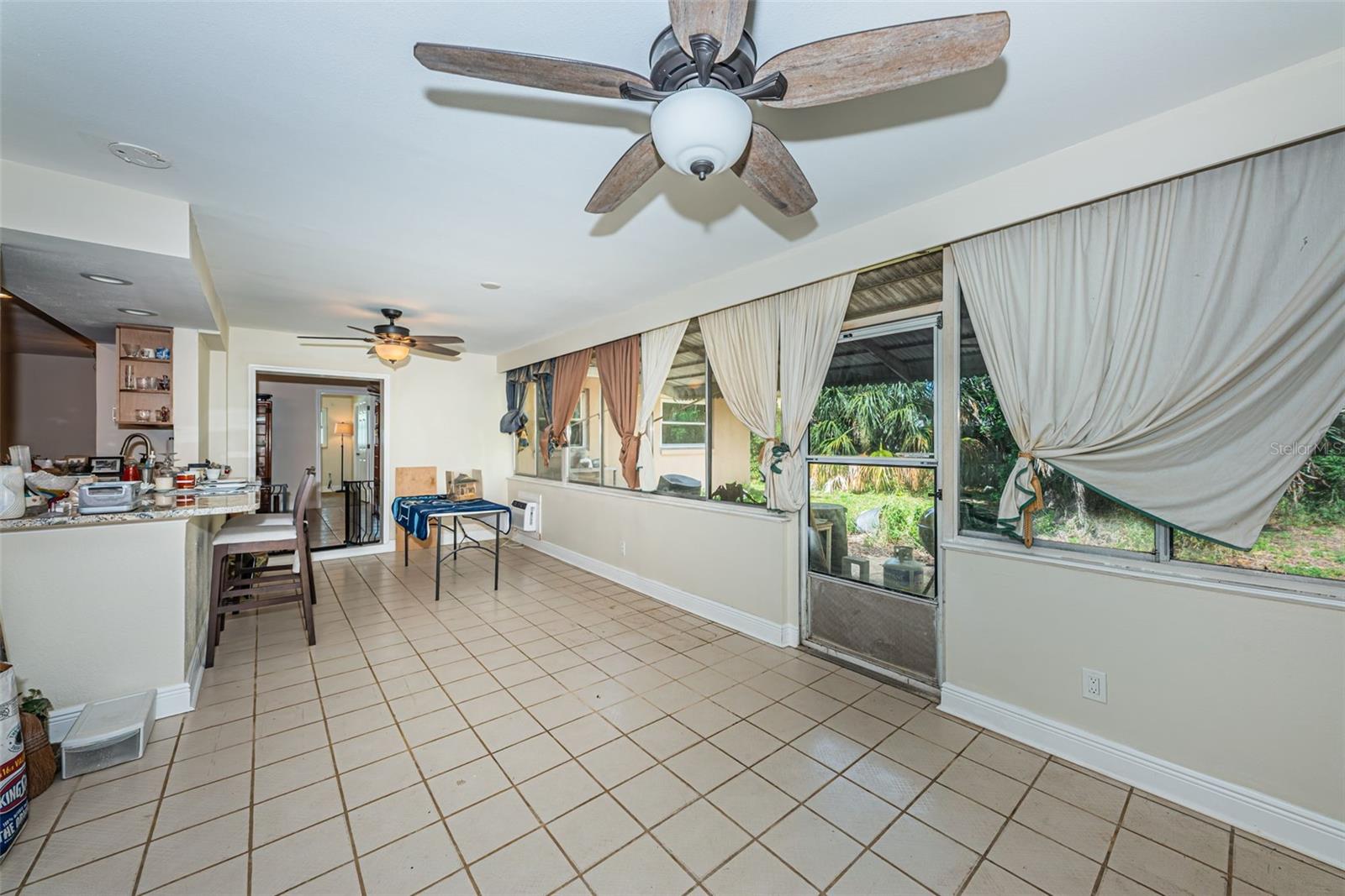 Screened in room expands the square footage to 2,187