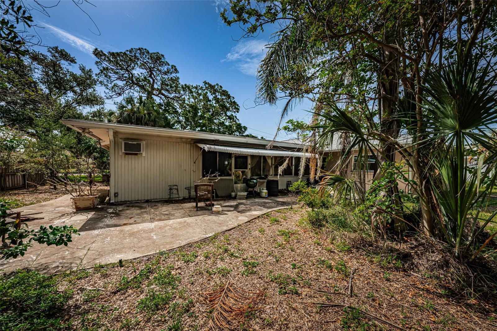 Large backyard for your future dream pool and/or boat storage