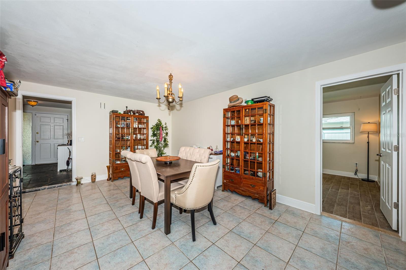 Neutral tile throughout