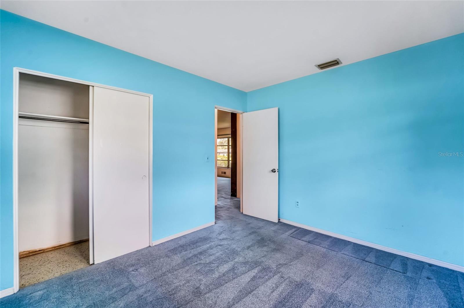 Back bedroom (3)