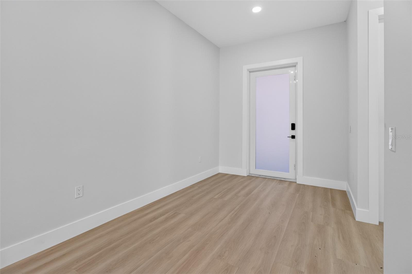 Door Entry & Foyer