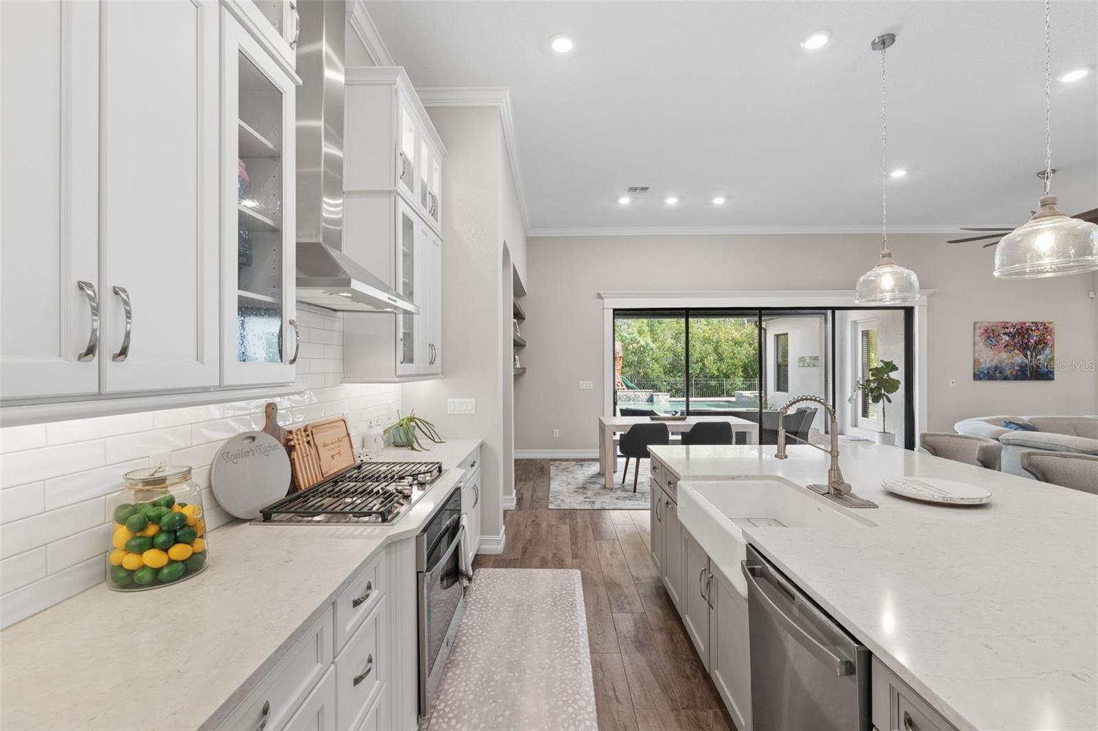 Pristine and ready for your family chef.