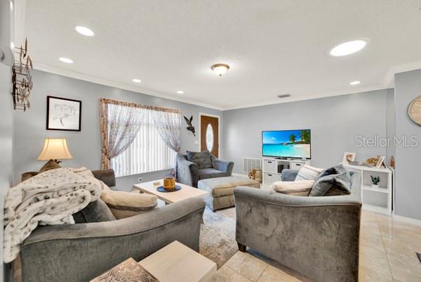LIVINGROOM VIEW