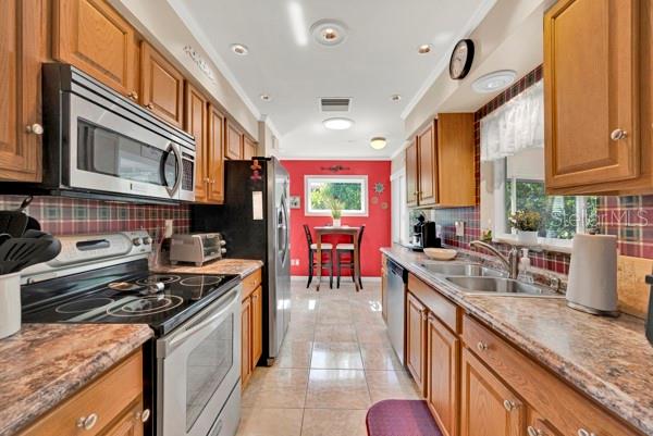 COLORFUL AND UPDATED KITCHEN