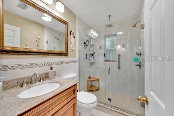 UPDATED FULL SHOWER
