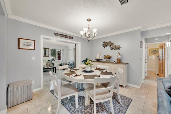 DININGROOM VIEW