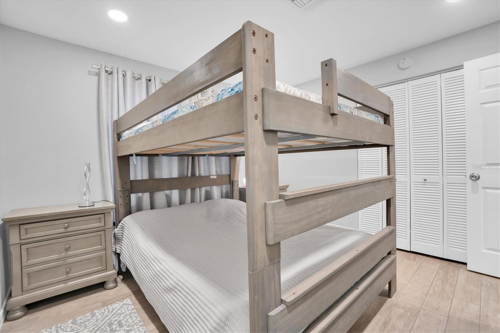 GUEST BEDROOM WITH ENSUITE!