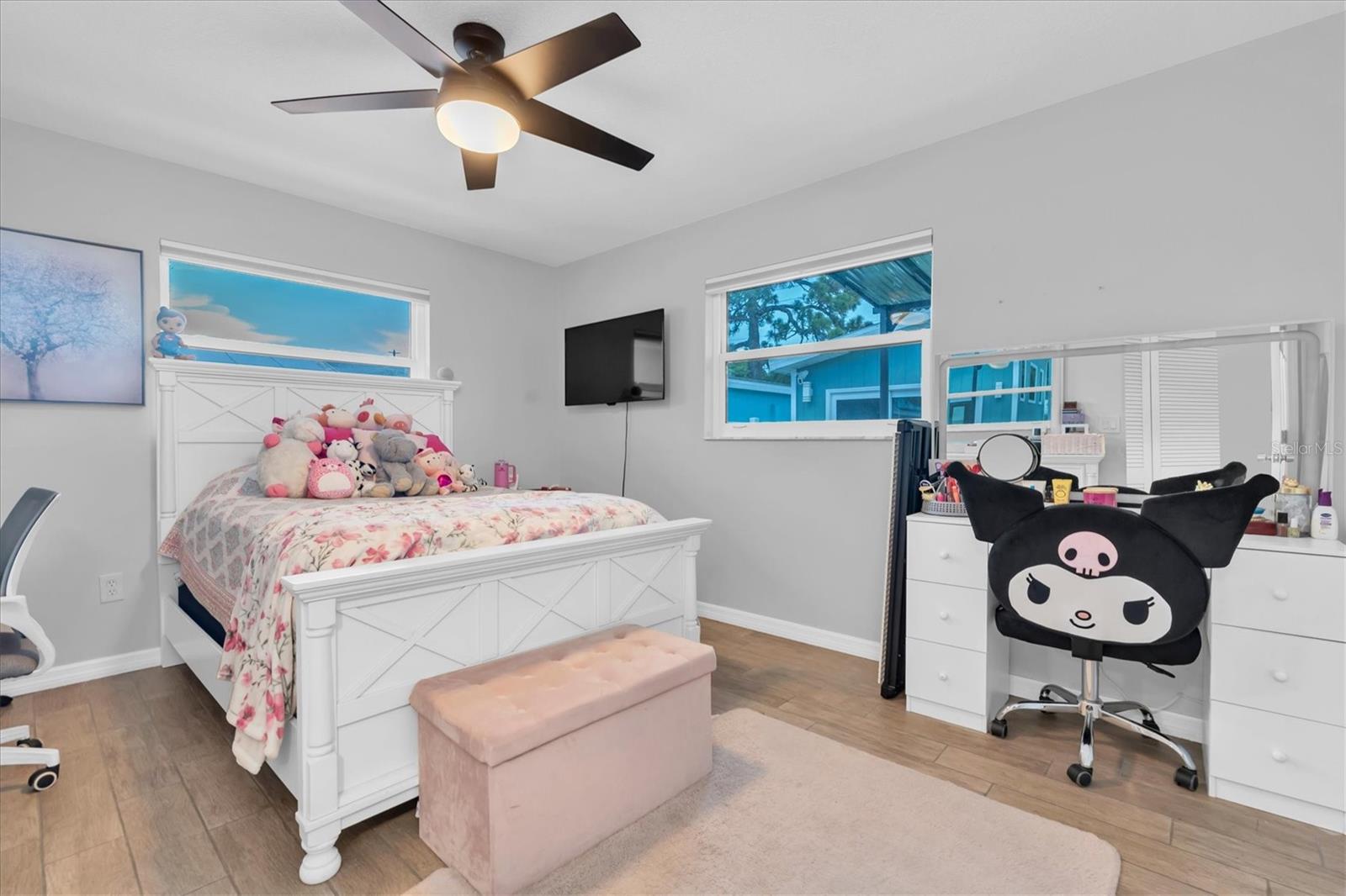 JACK AND JILL BEDROOM 3!
