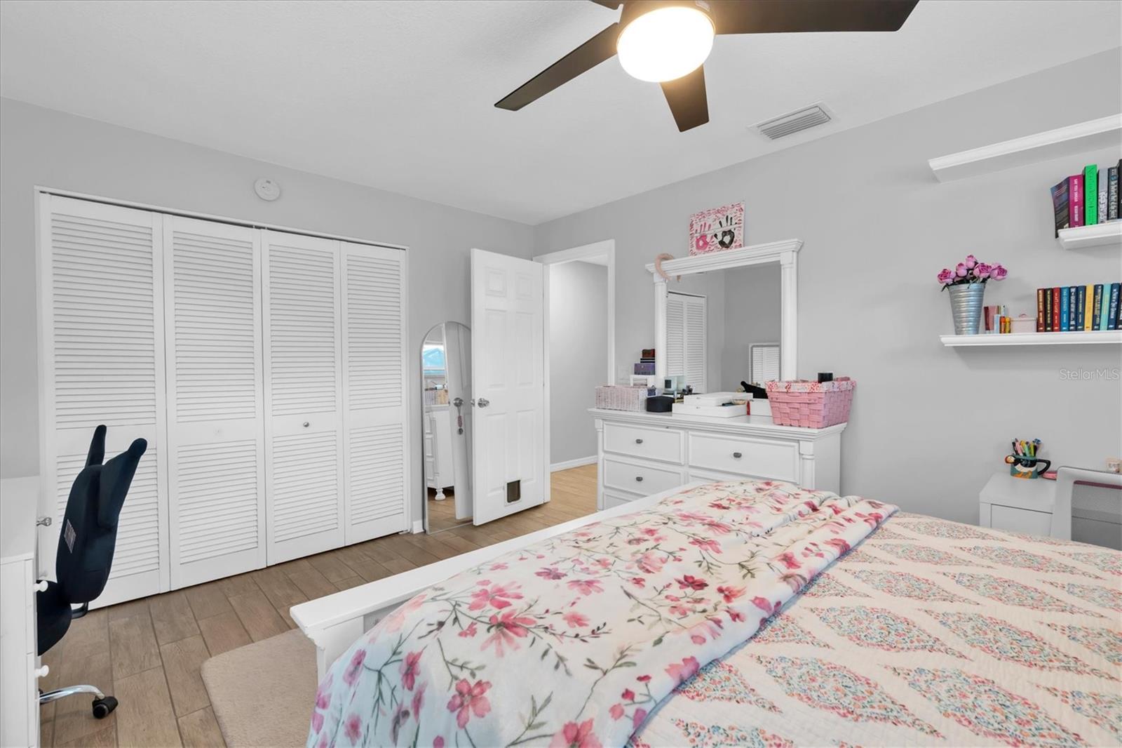 JACK AND JILL BEDROOM 3!
