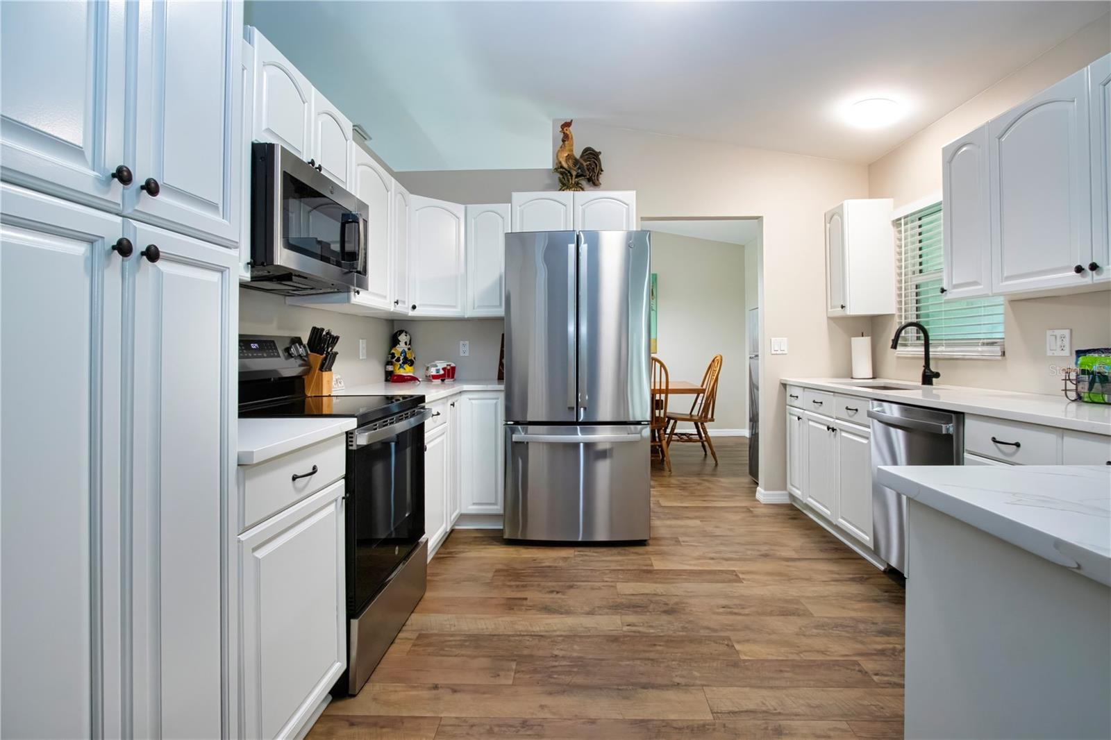Well appointed Kitchen with ample cabinet space