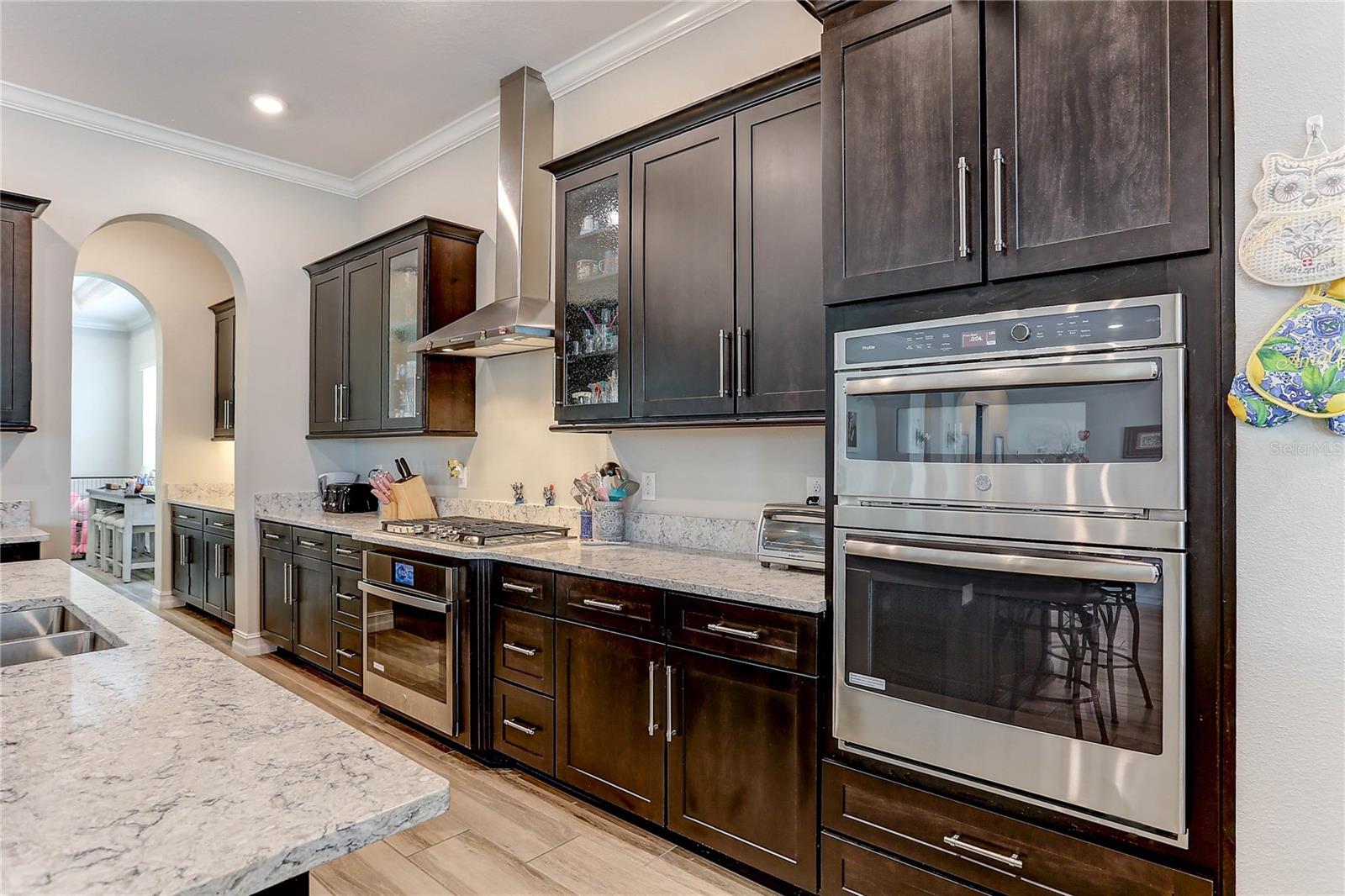 Kitchen, butler pantry