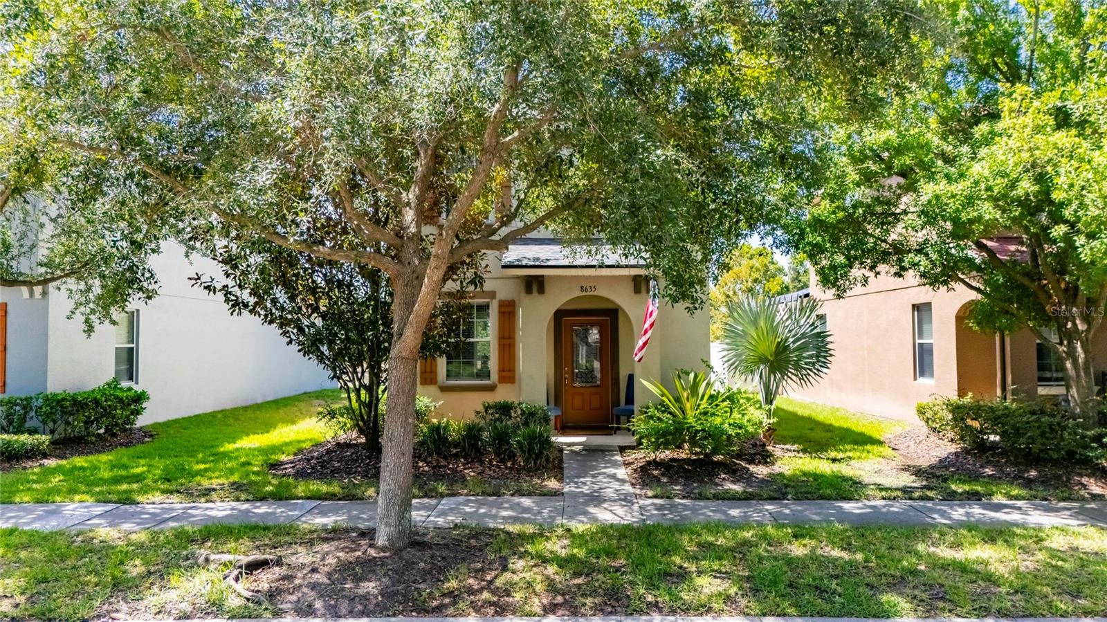 Welcome to the cutest city-style home!