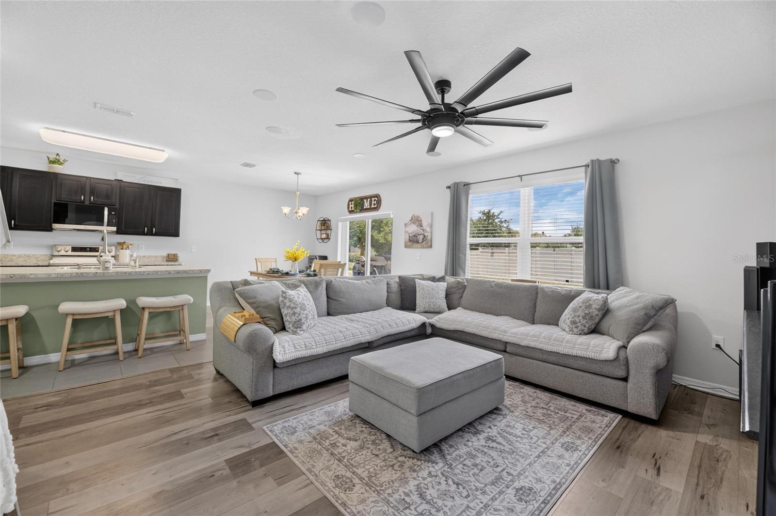 Living Room/Kitchen/Dining